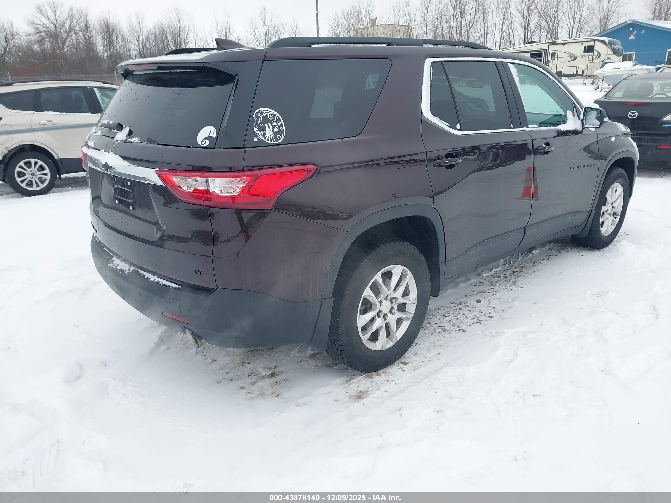 CHEVROLET TRAVERSE image 4