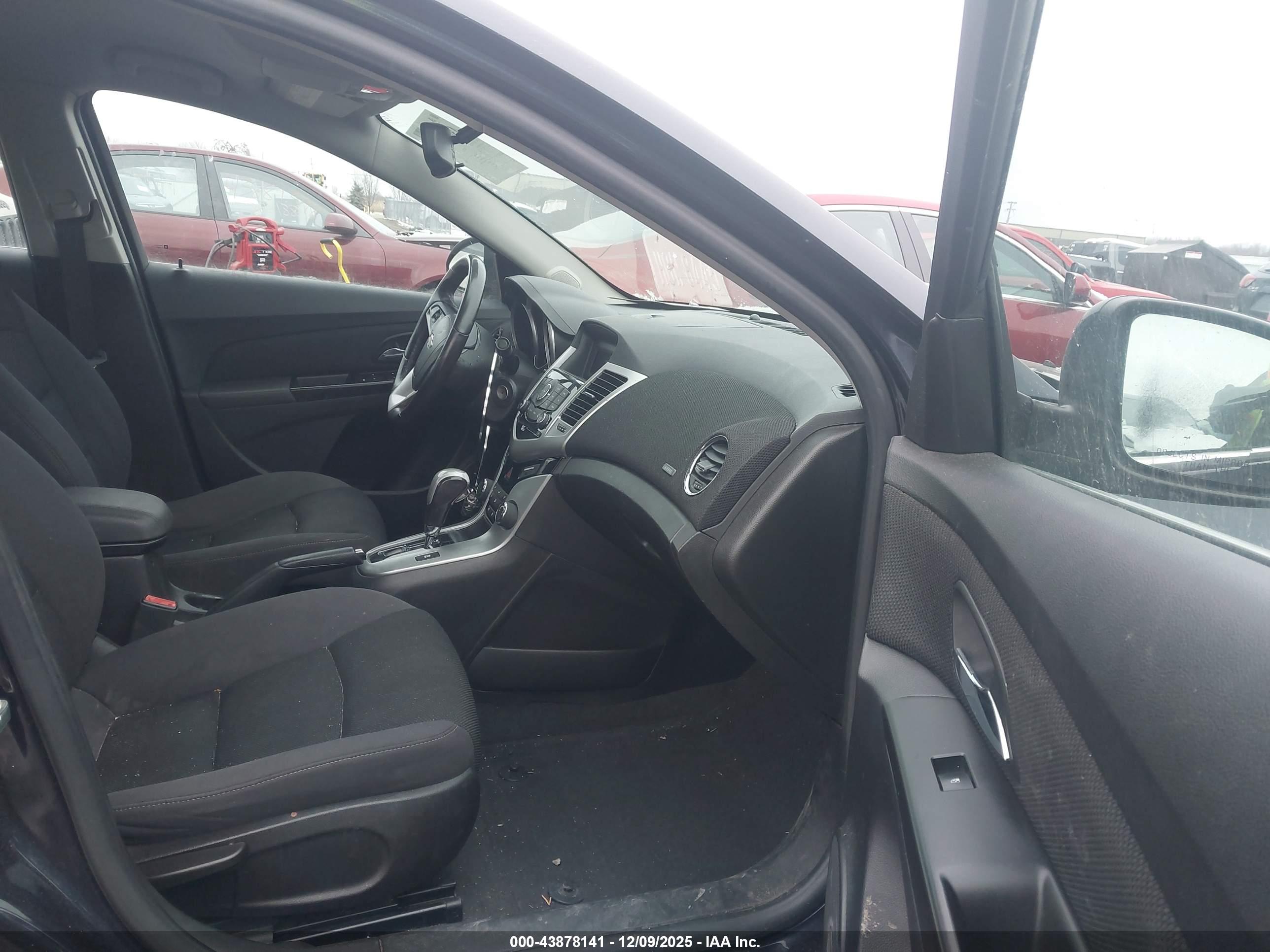 CHEVROLET CRUZE image 5