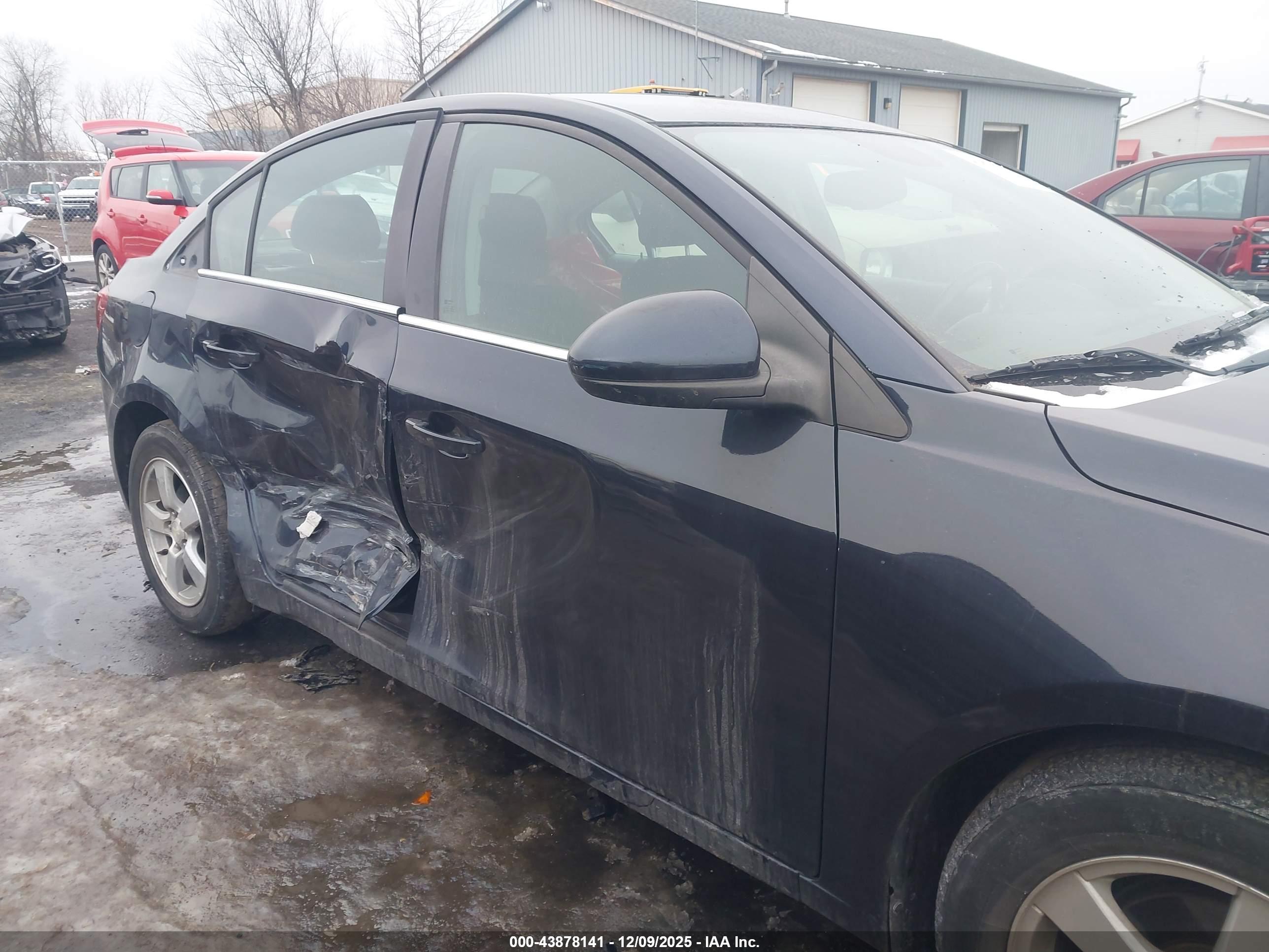 CHEVROLET CRUZE image 6