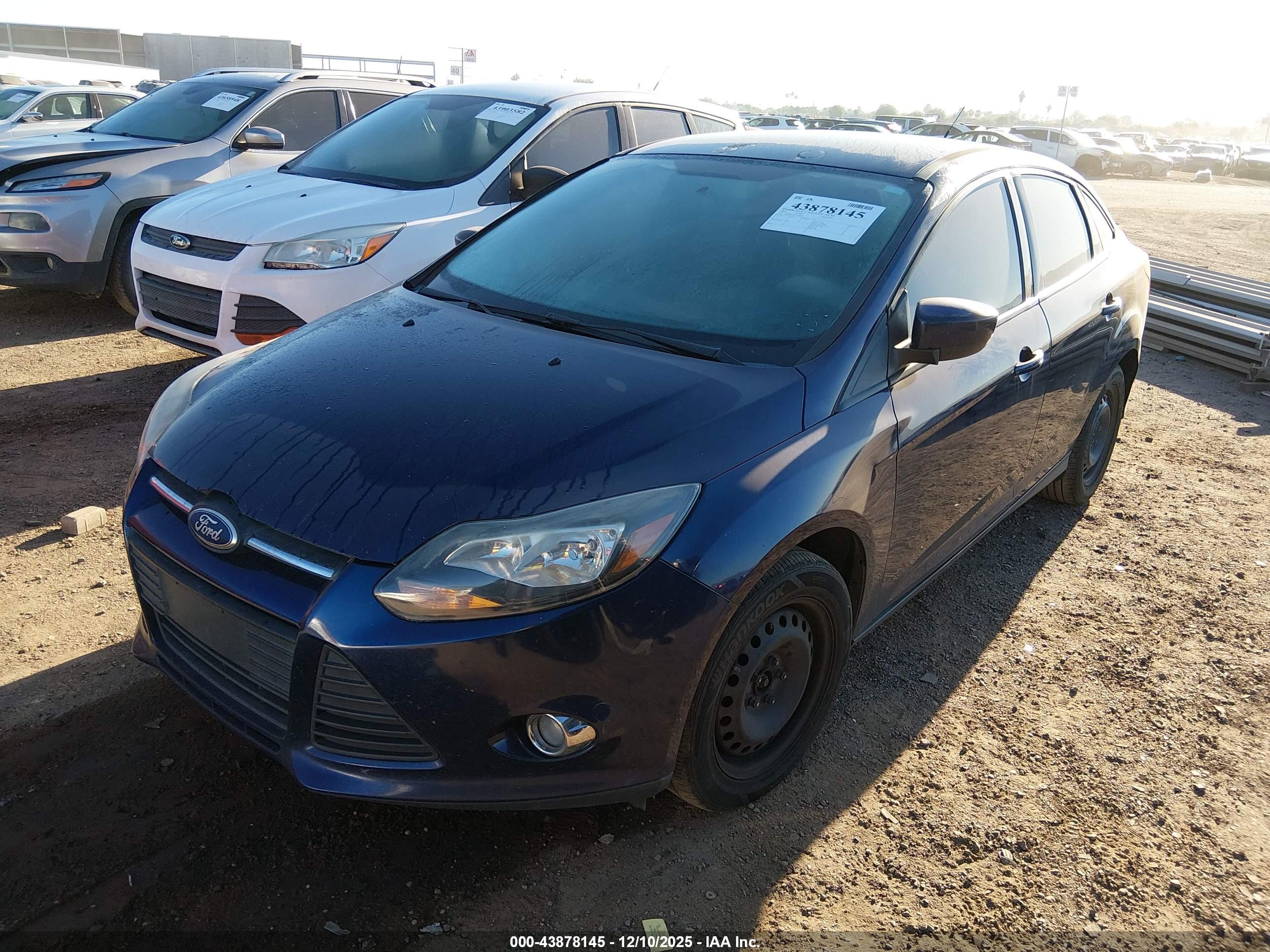 FORD FOCUS image 2