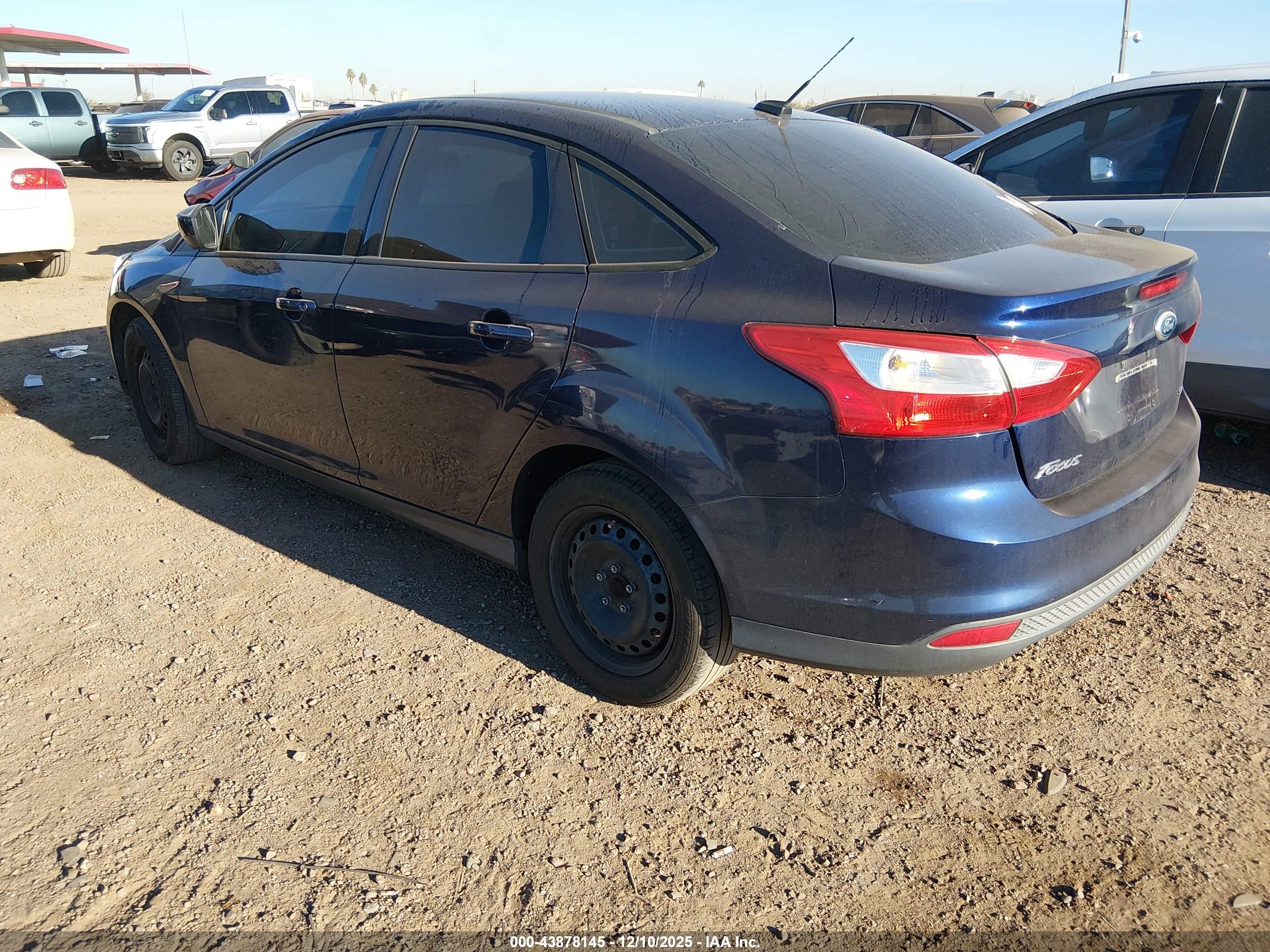 FORD FOCUS image 3