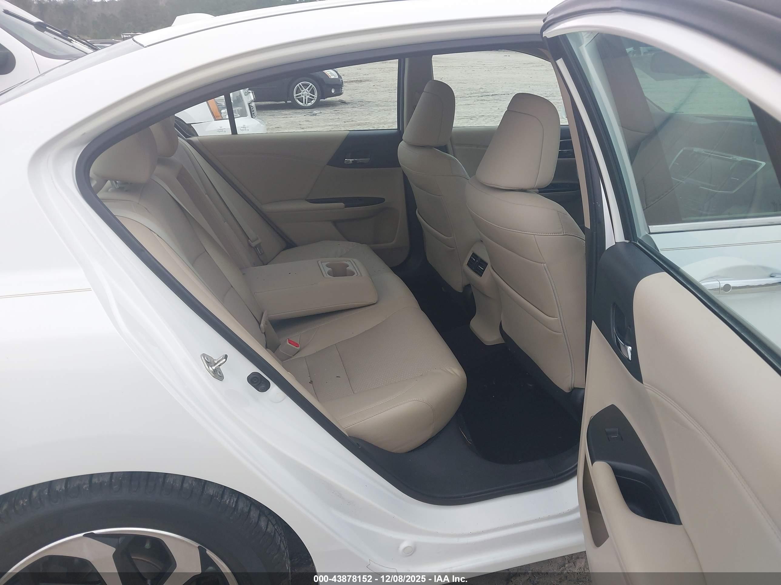 HONDA ACCORD image 8