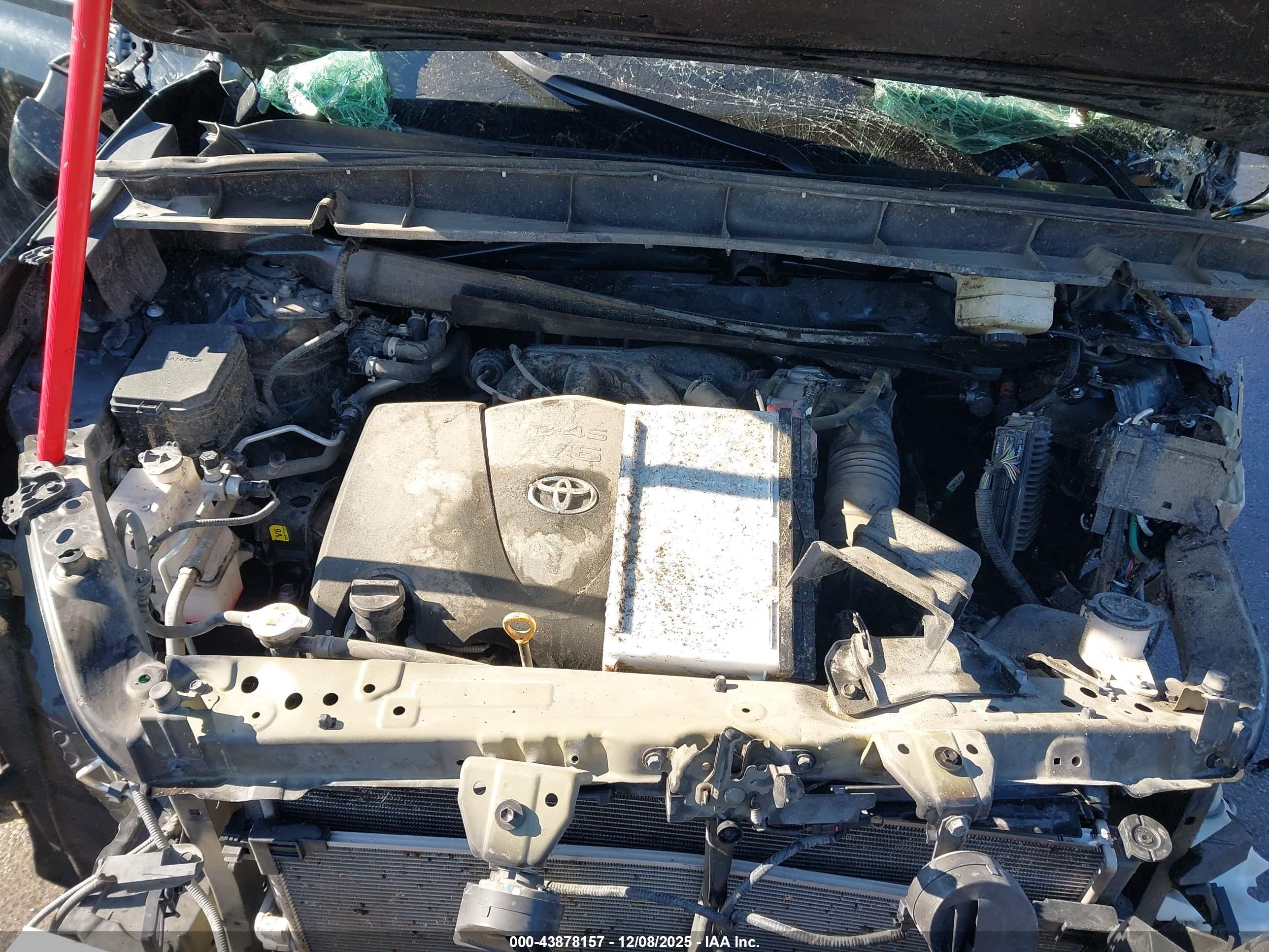 TOYOTA HIGHLANDER image 10