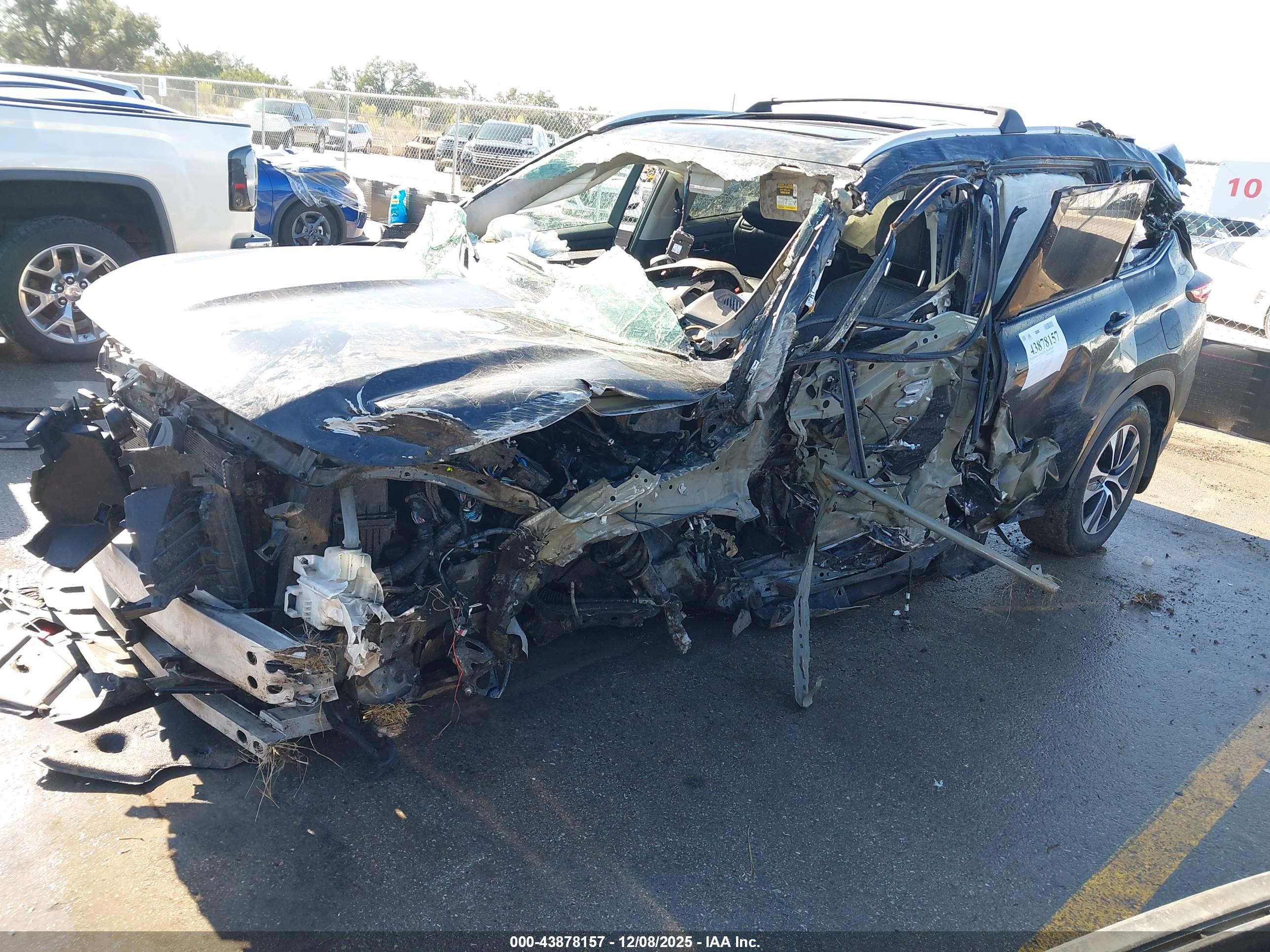 TOYOTA HIGHLANDER image 2