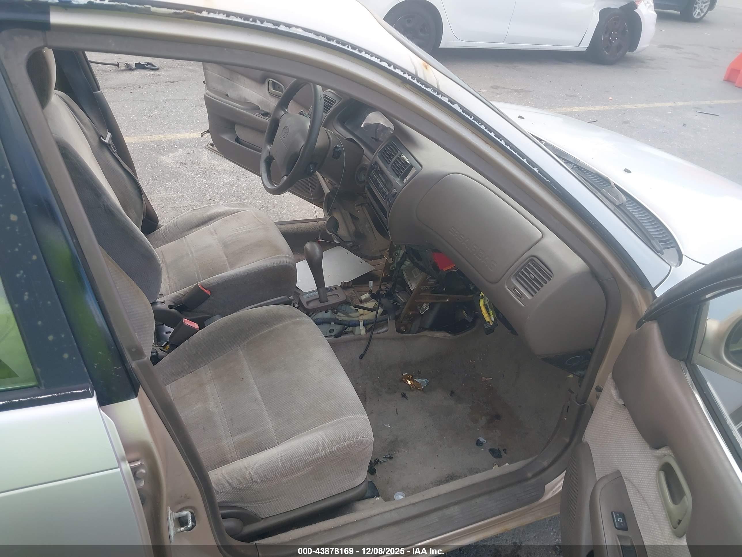 TOYOTA COROLLA image 5