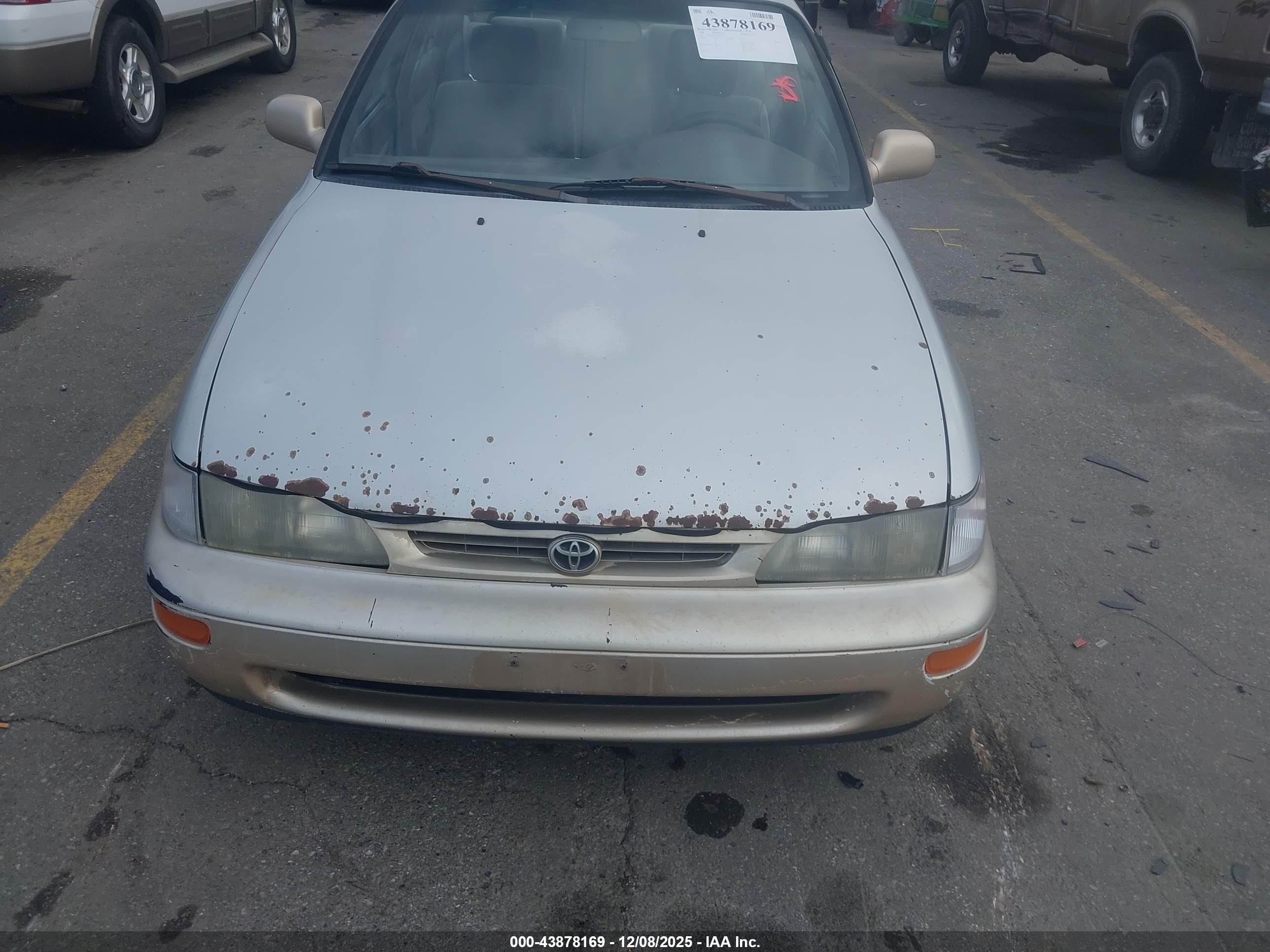 TOYOTA COROLLA image 6