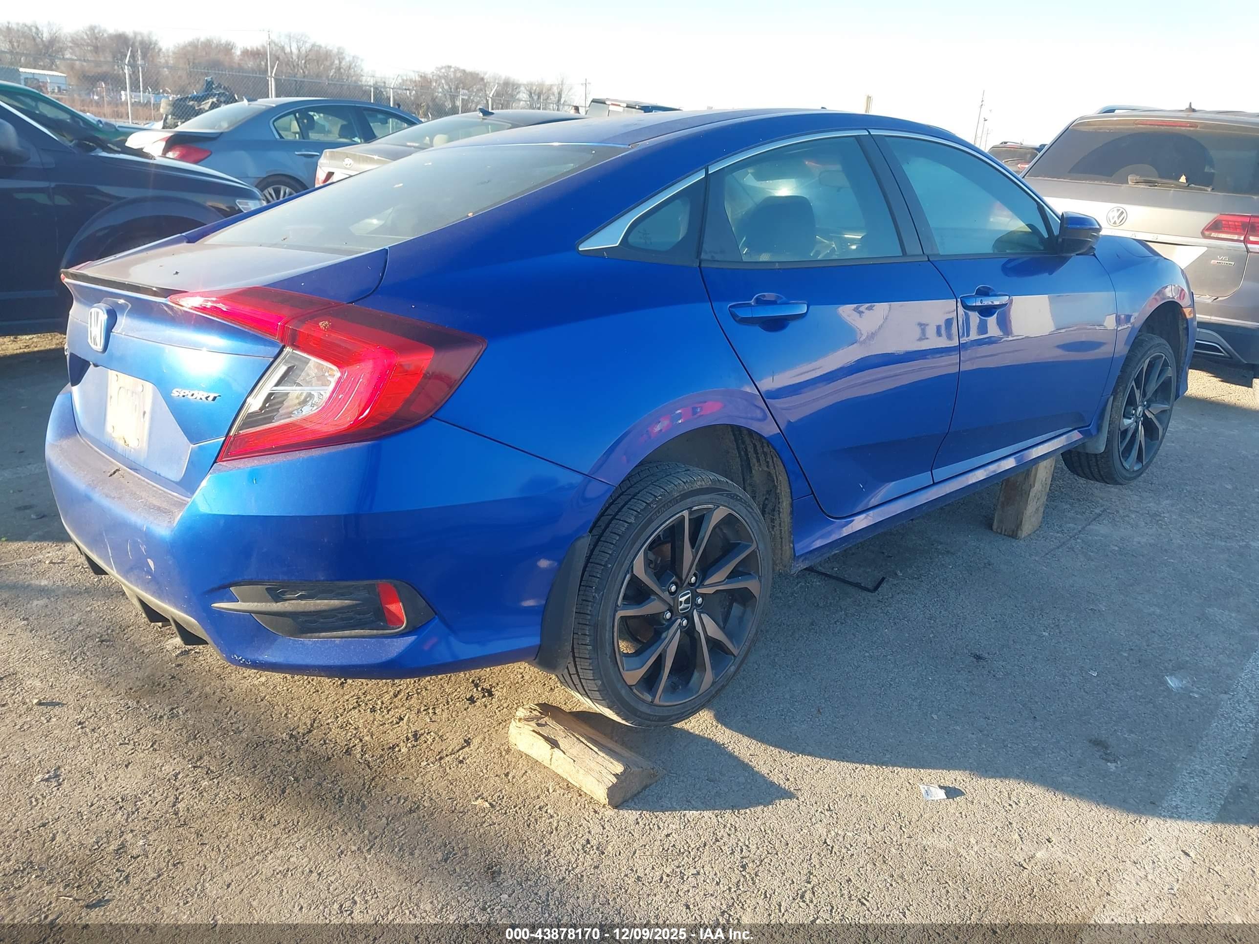 HONDA CIVIC image 4
