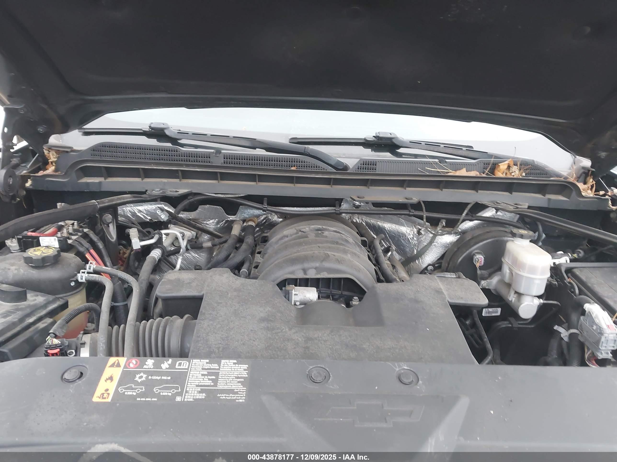 CHEVROLET SILVERADO image 10