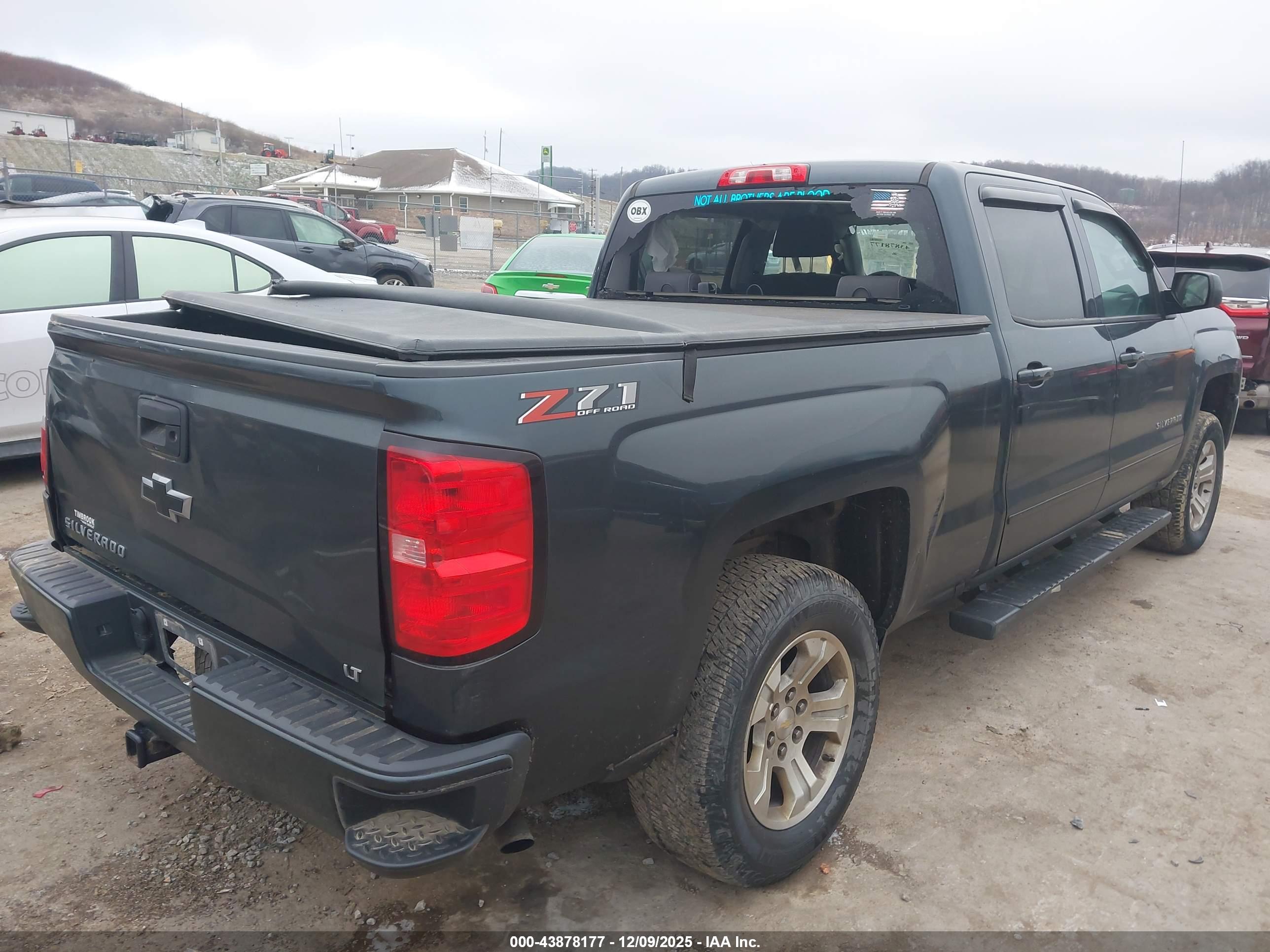 CHEVROLET SILVERADO image 4