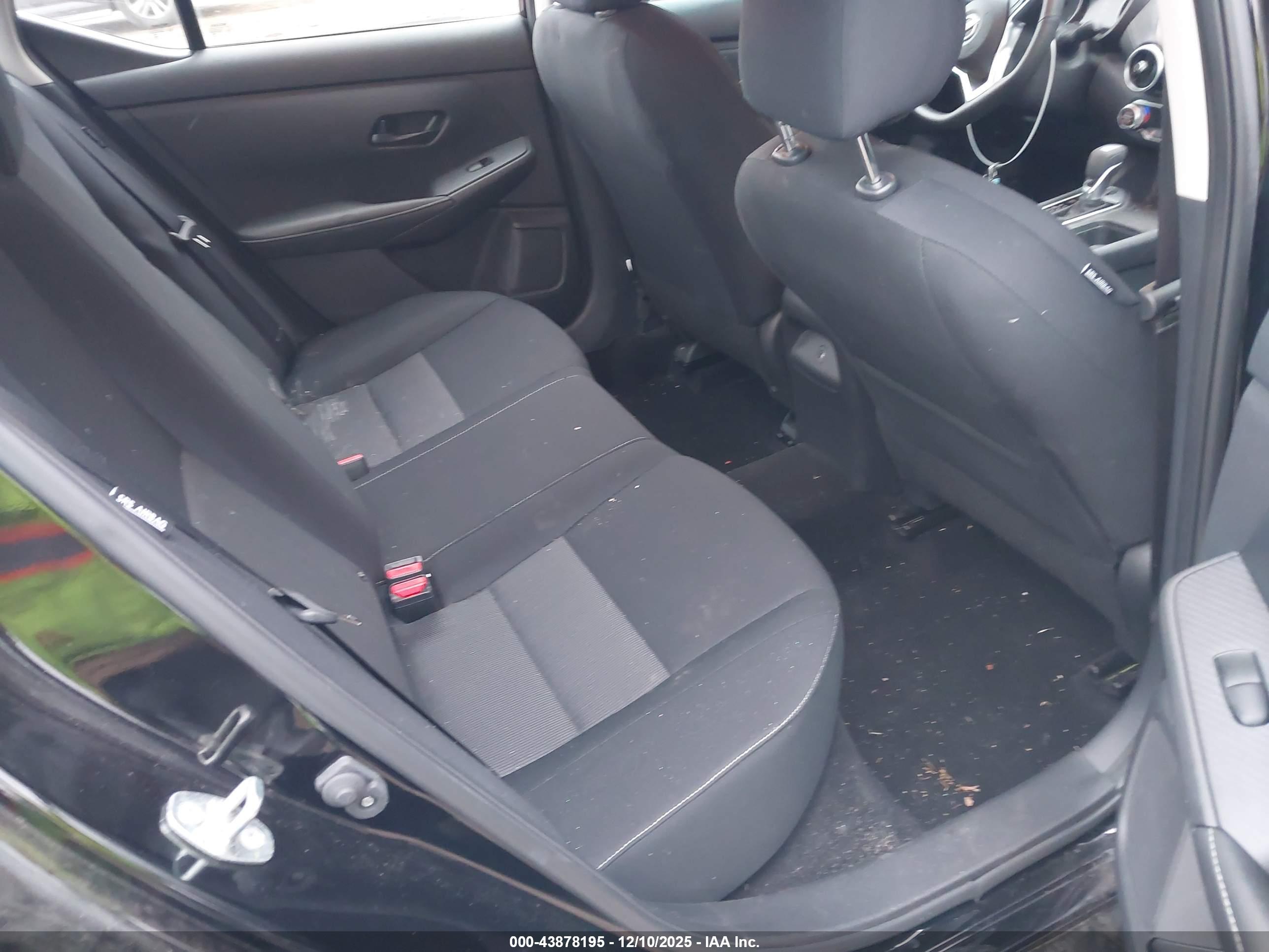 NISSAN SENTRA image 8