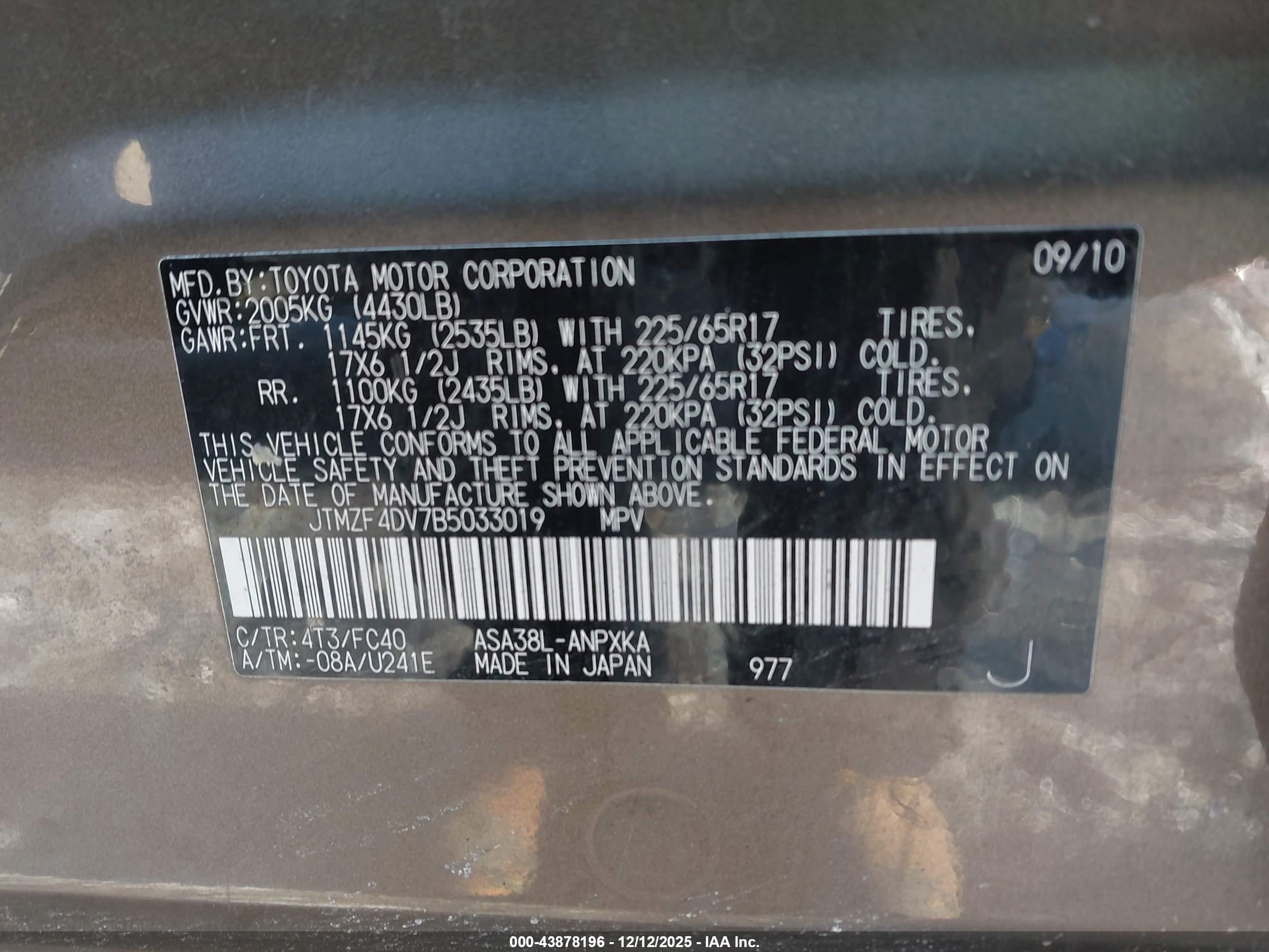 TOYOTA RAV4 image 9