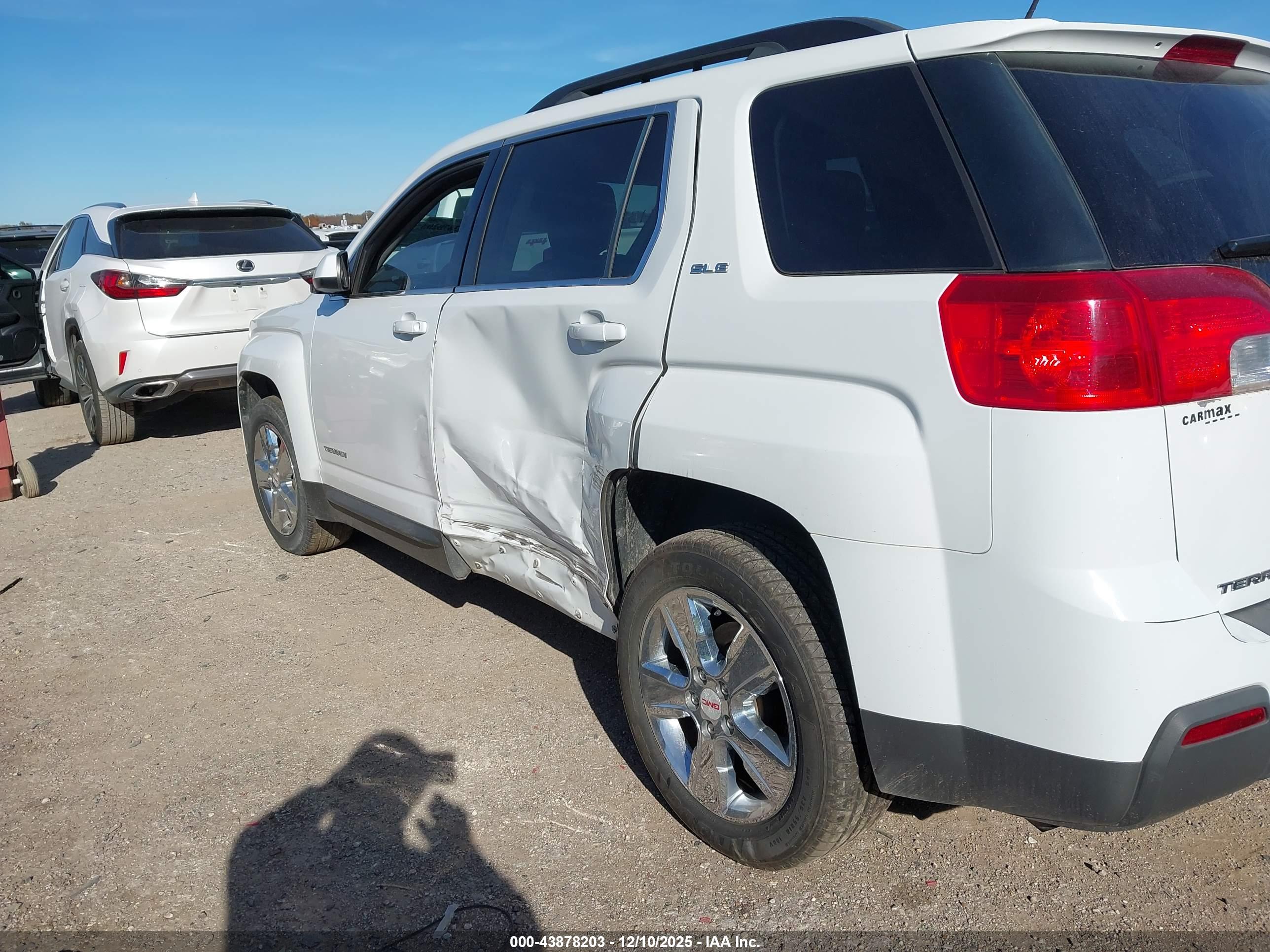 GMC TERRAIN image 6
