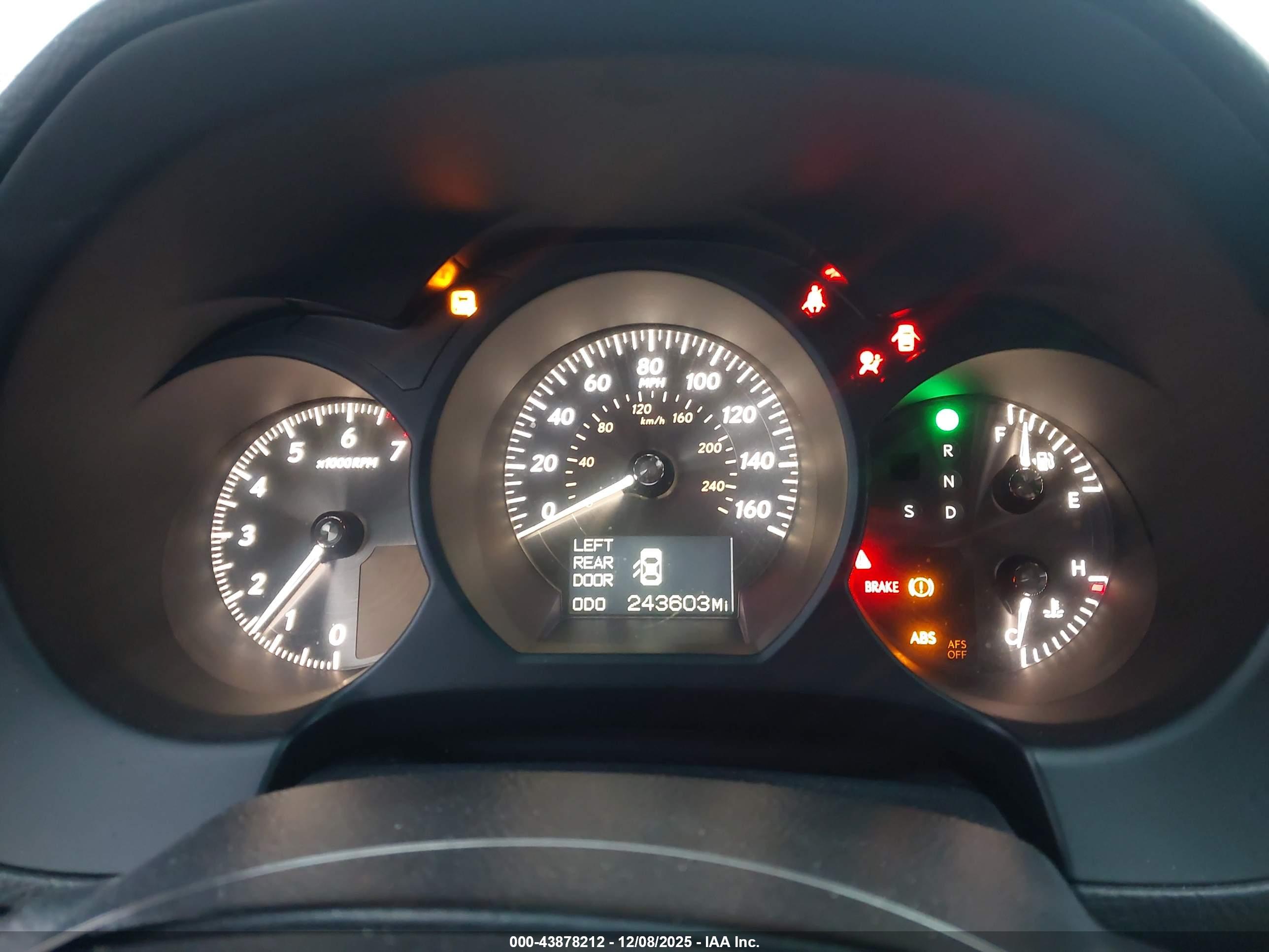 LEXUS GS image 7