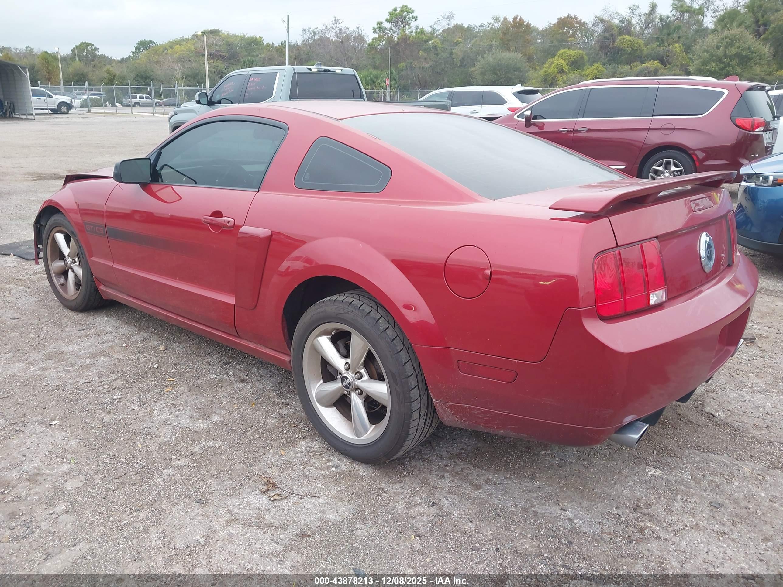 FORD MUSTANG image 3