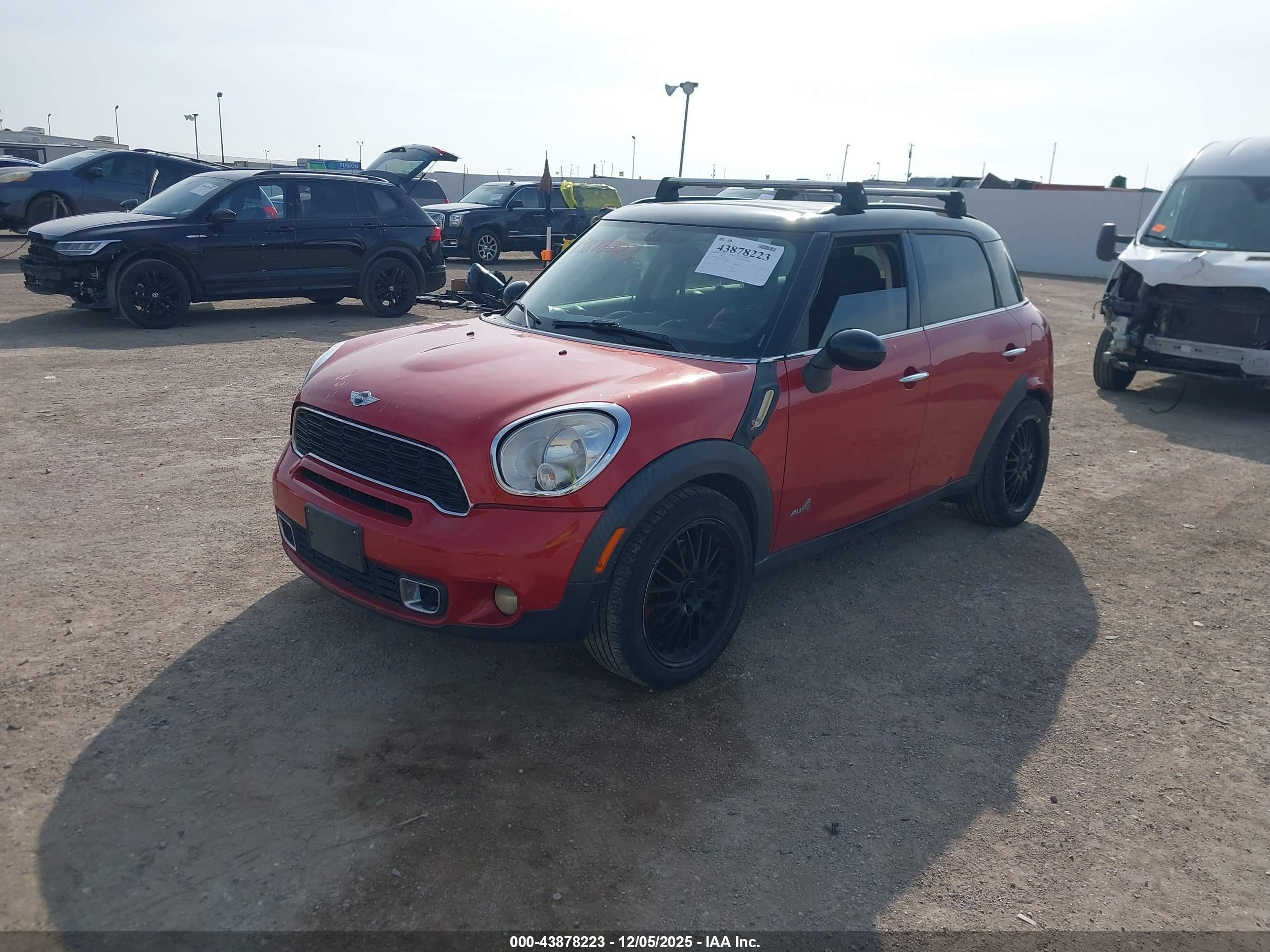 MINI COUNTRYMAN image 2