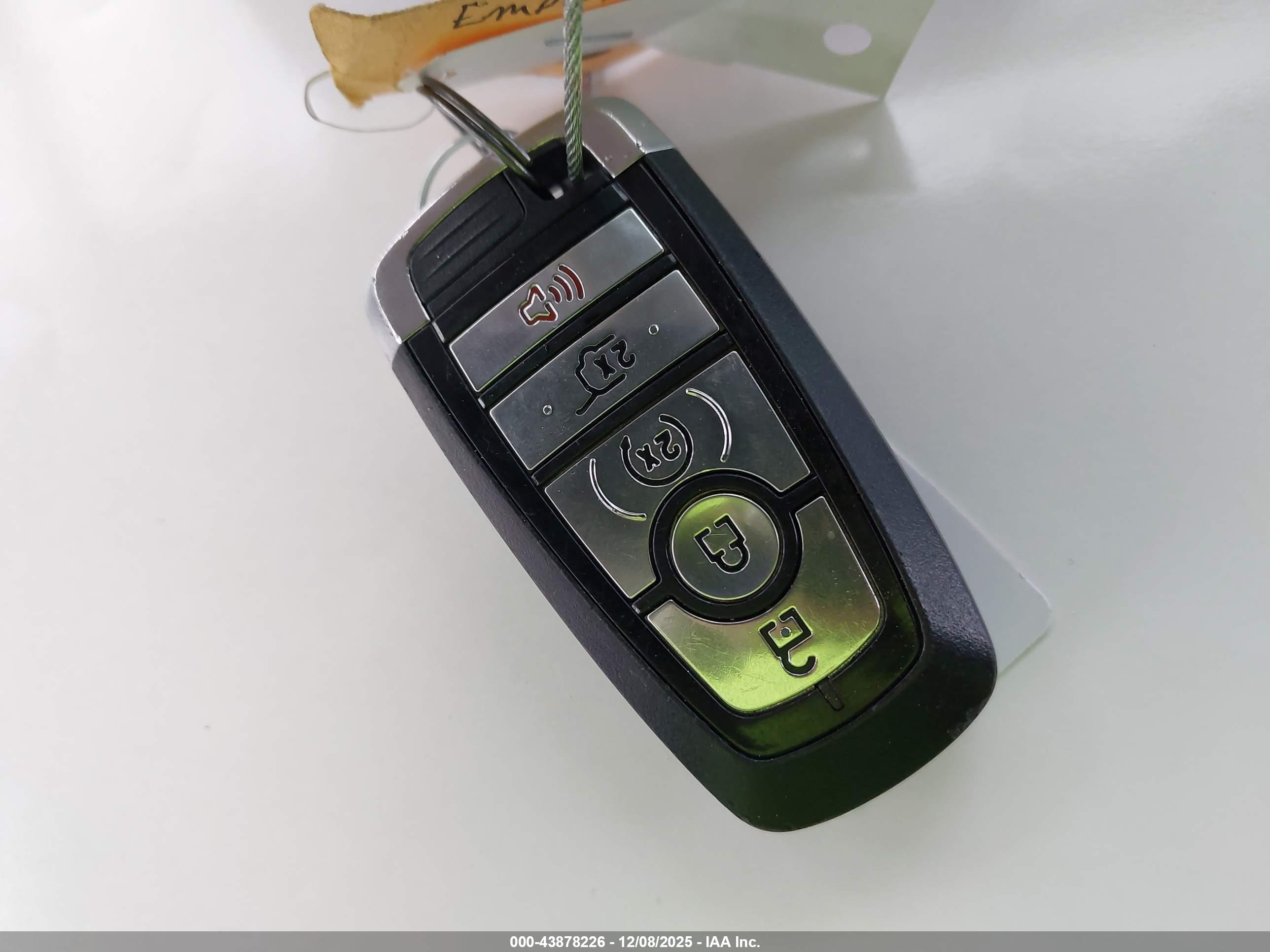 FORD EXPLORER image 11