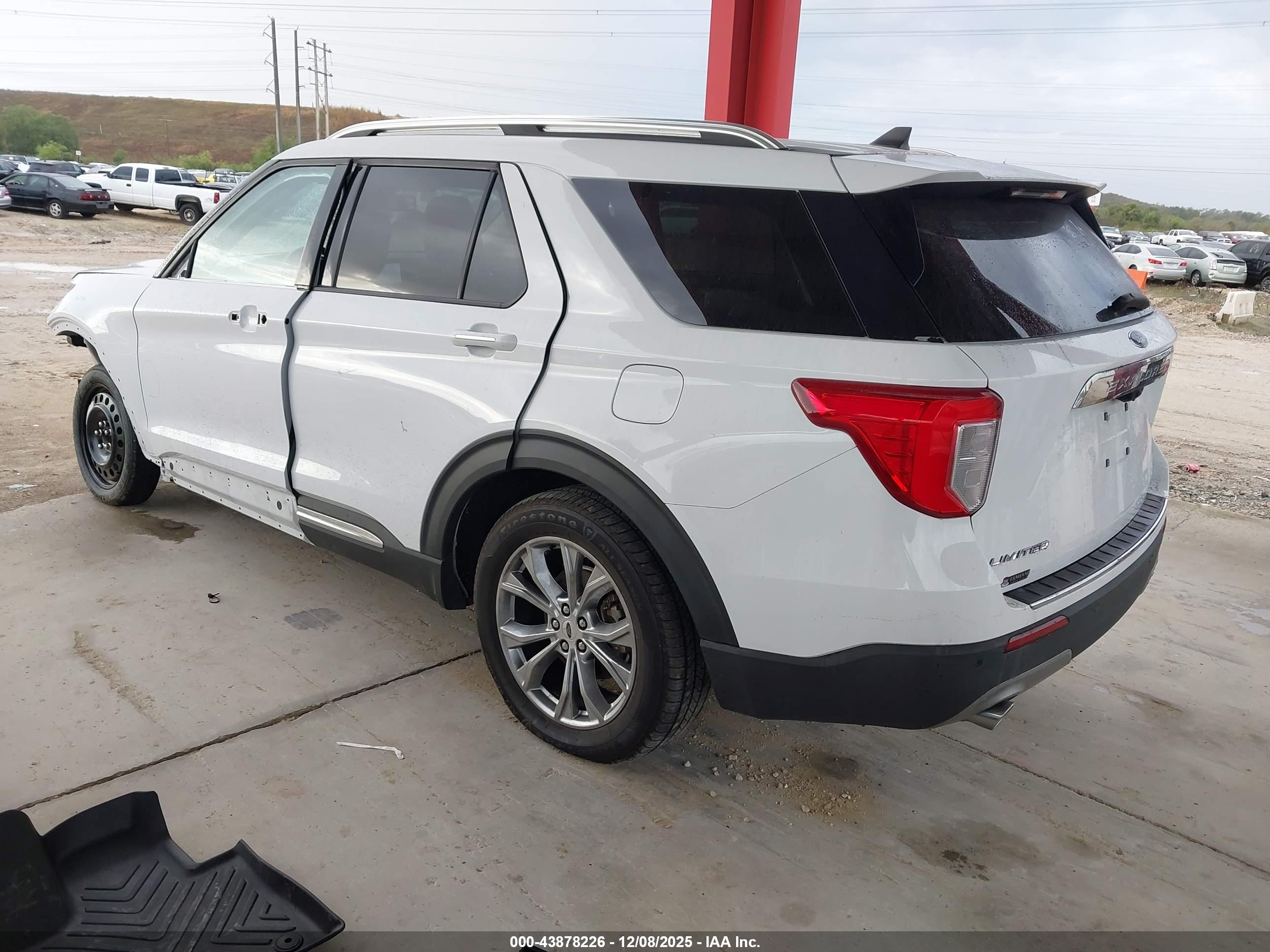 FORD EXPLORER image 3