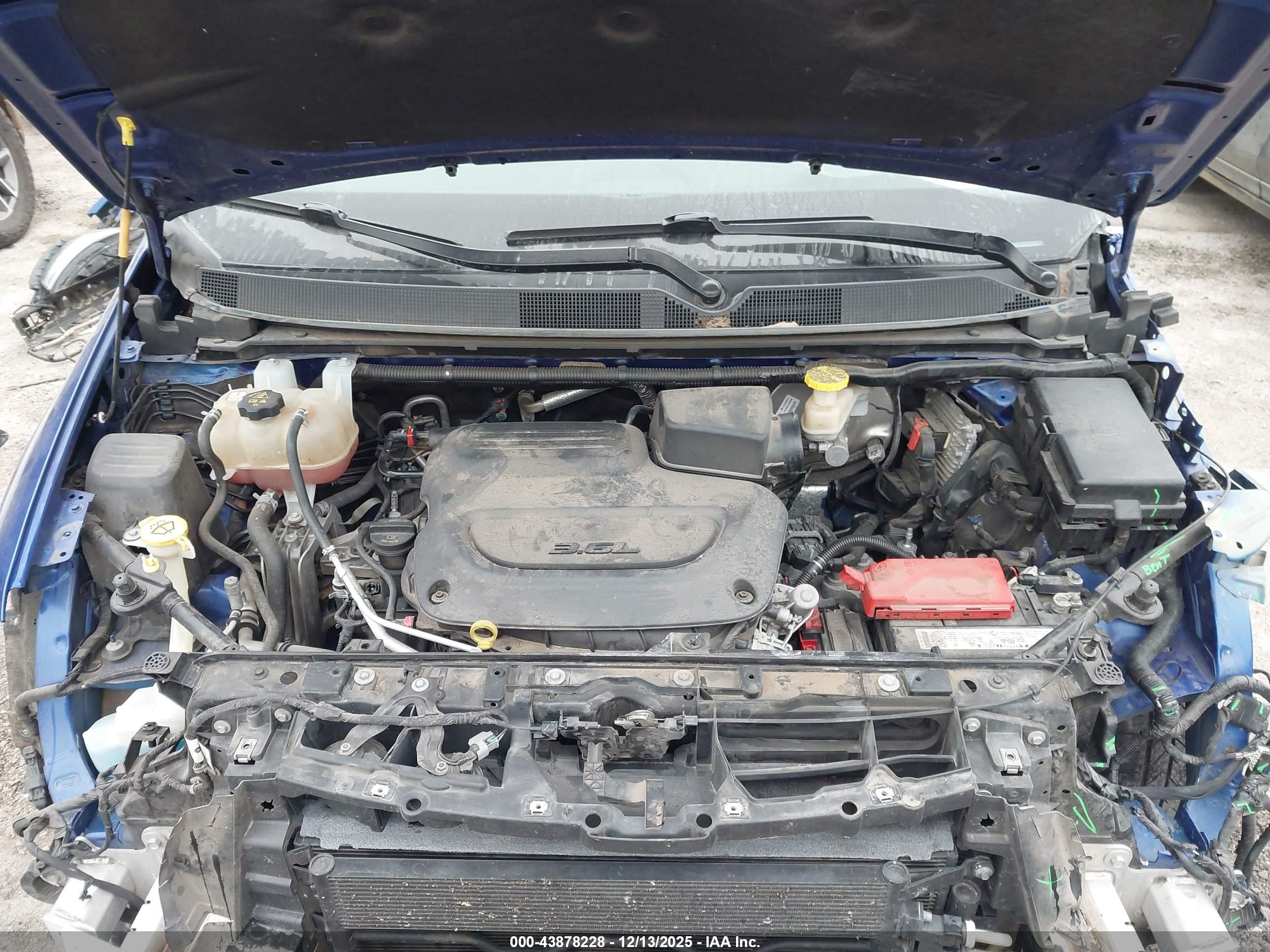CHRYSLER PACIFICA image 10