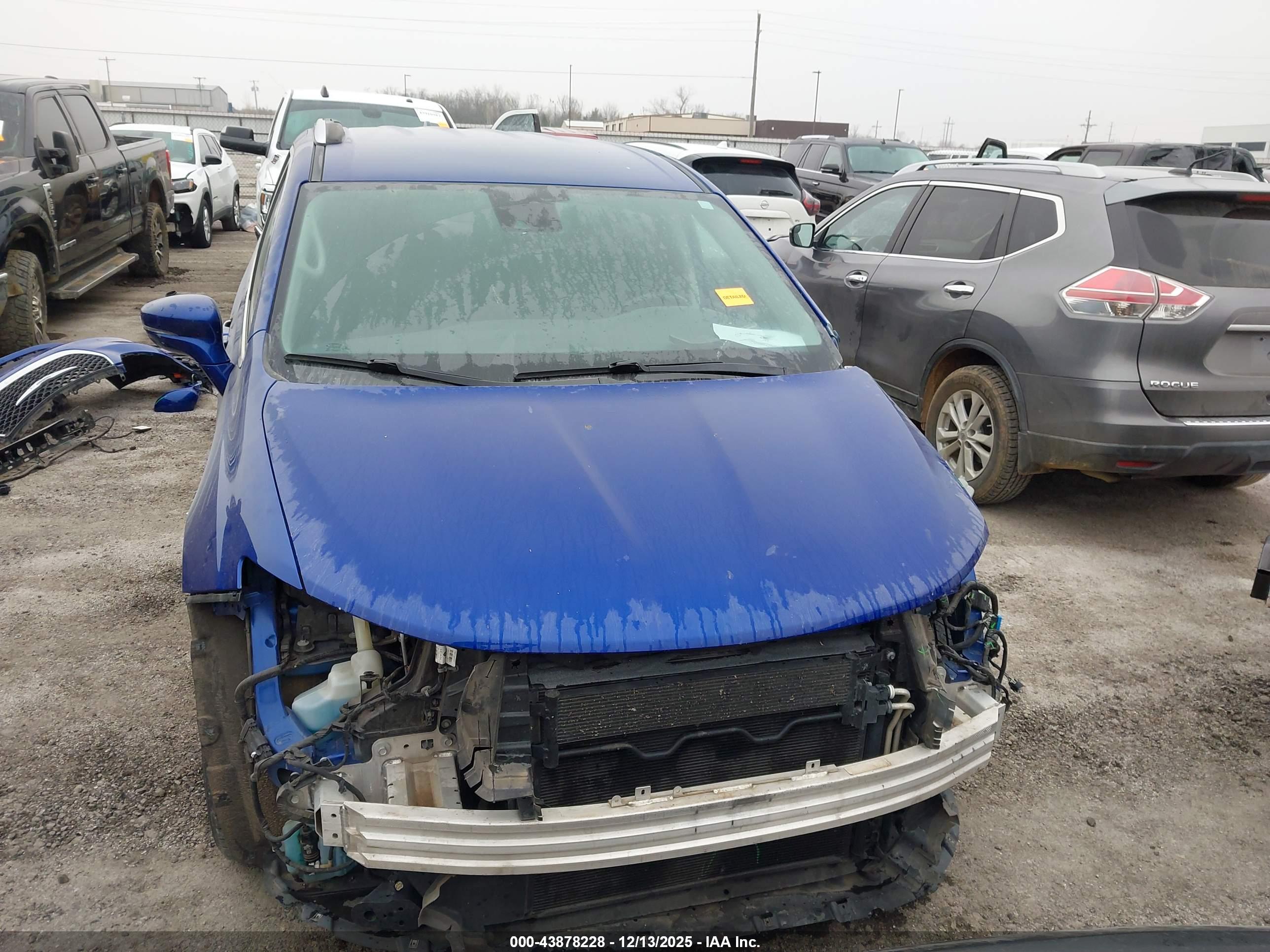 CHRYSLER PACIFICA image 6
