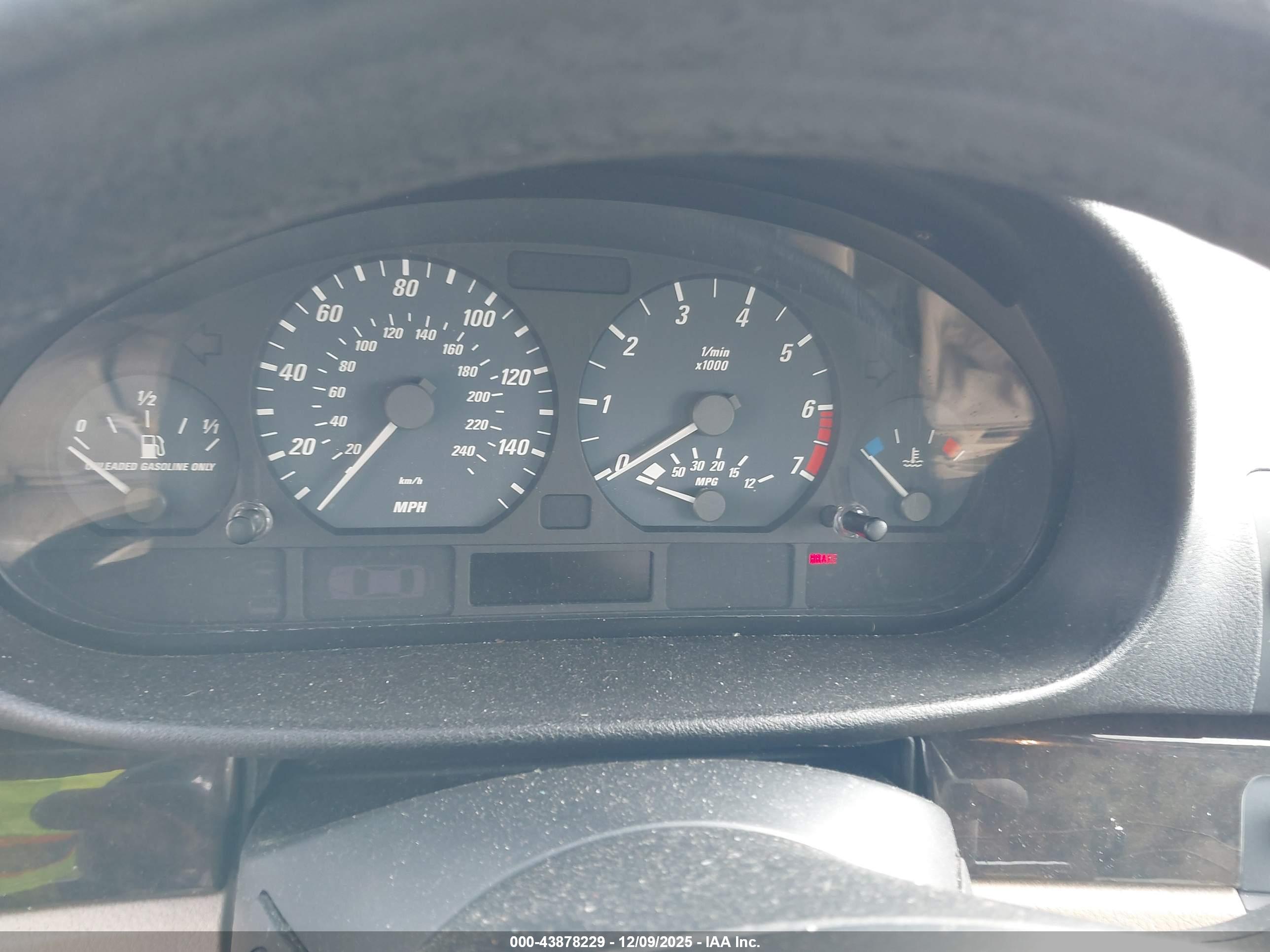 BMW 323CI image 7
