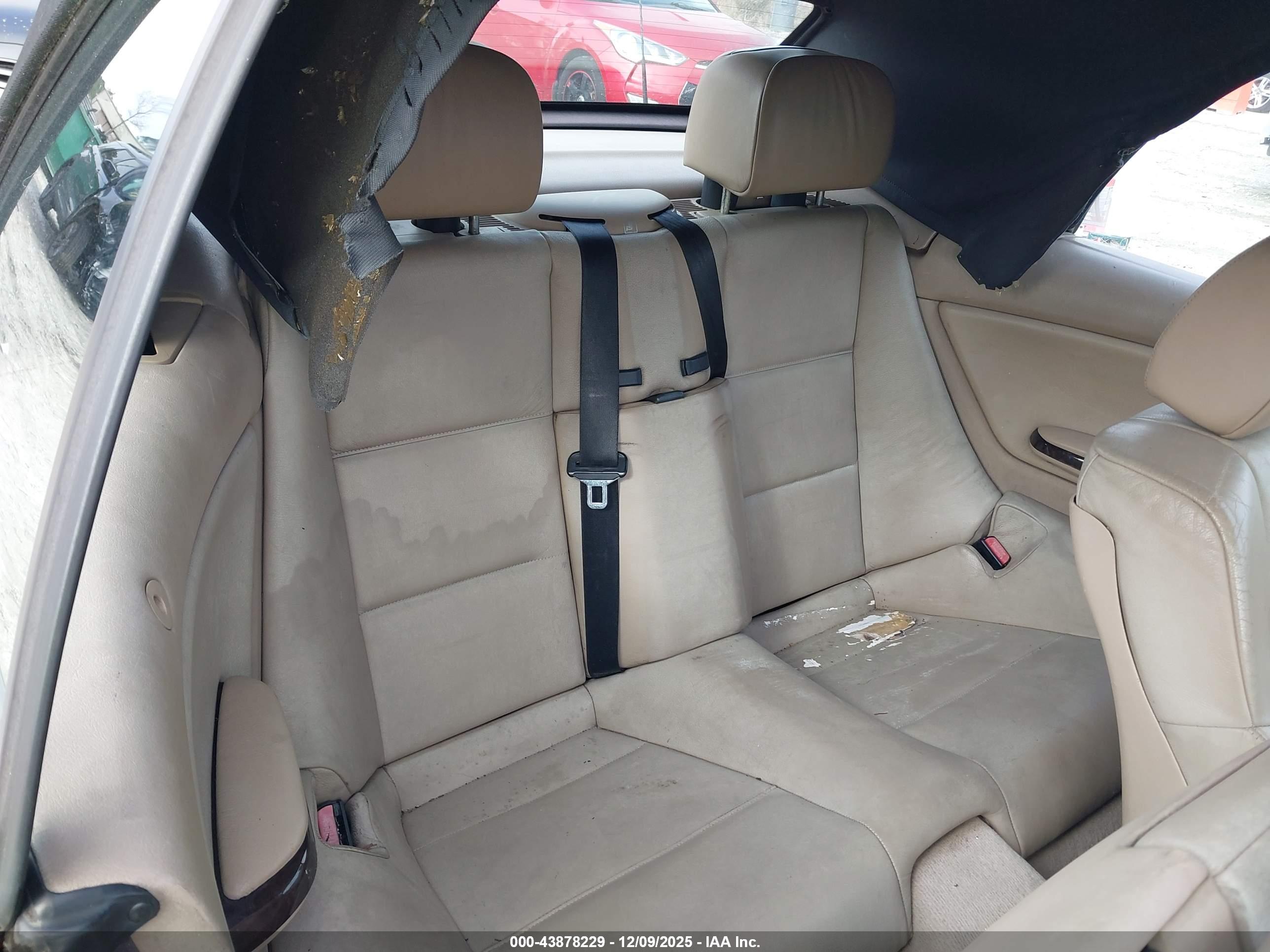BMW 323CI image 8