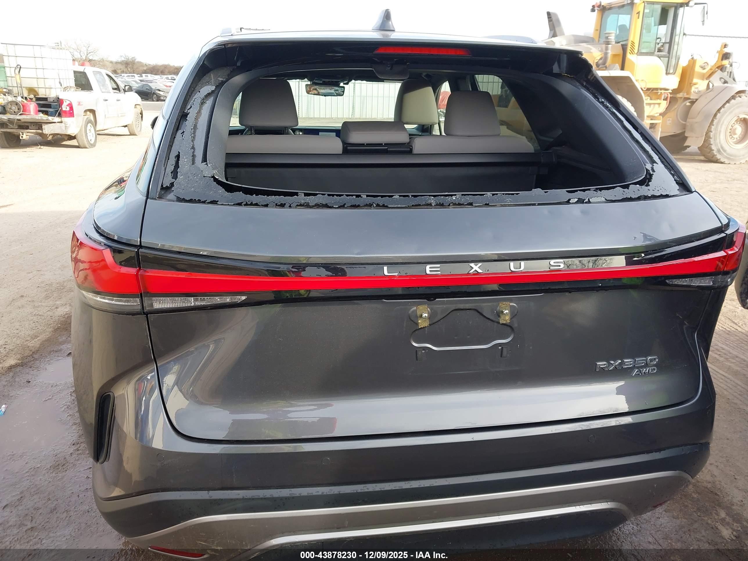 LEXUS RX image 6