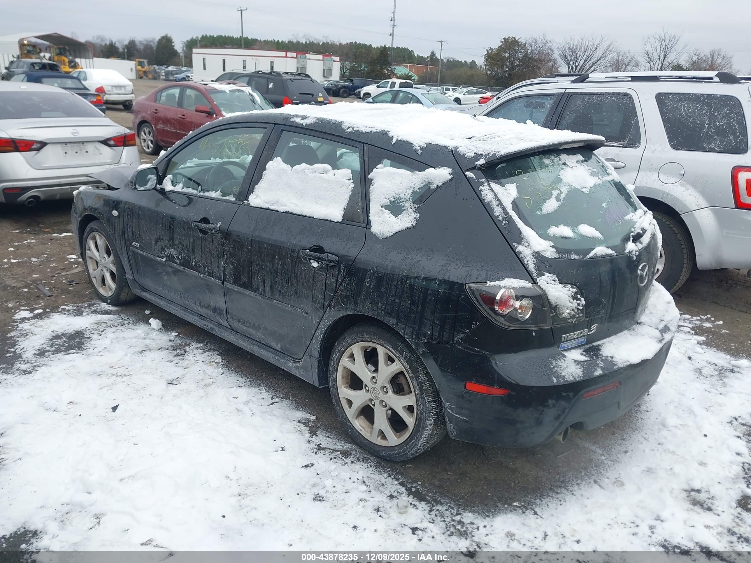 MAZDA MAZDA3 image 3