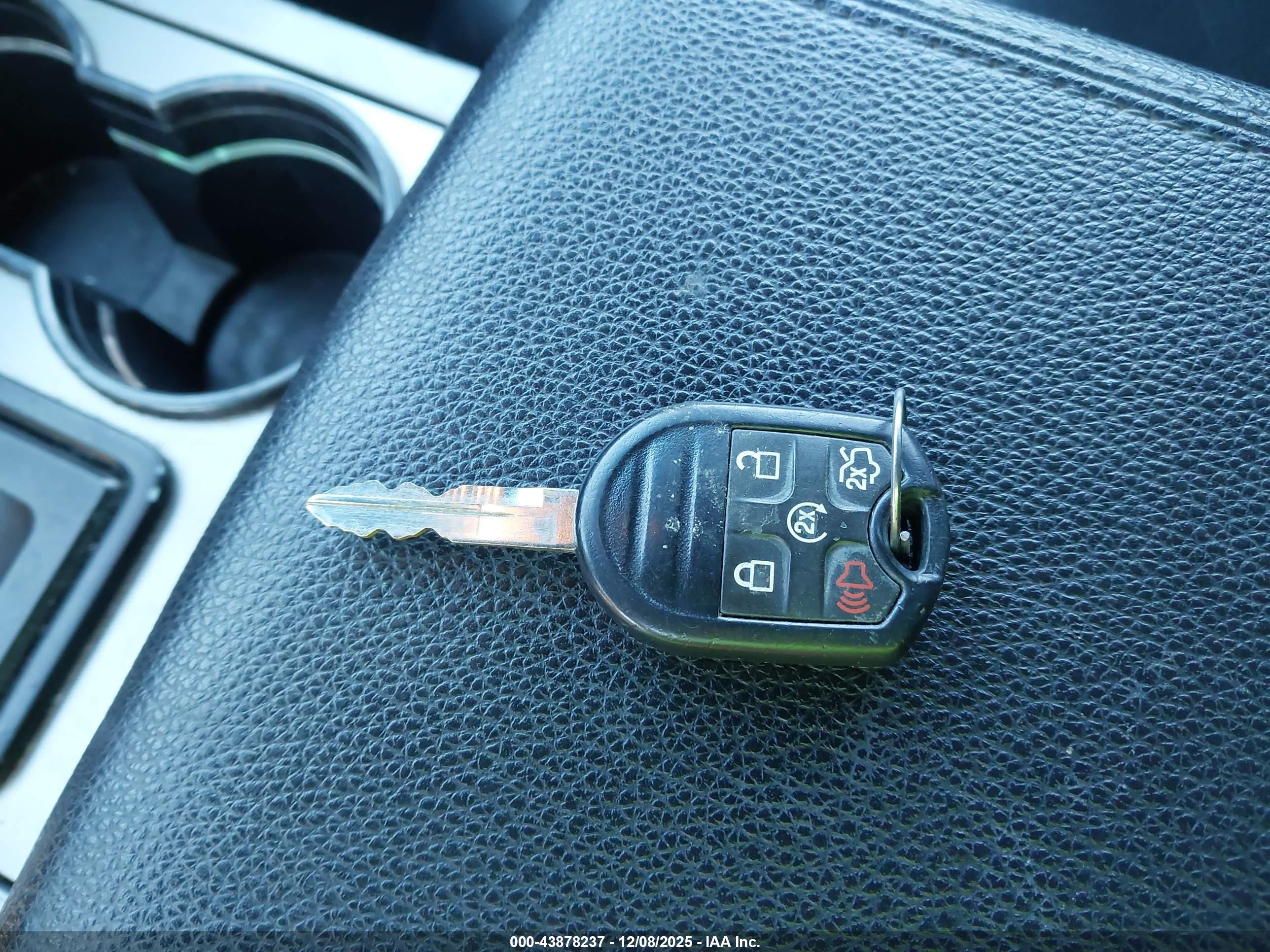 FORD EXPEDITION image 11