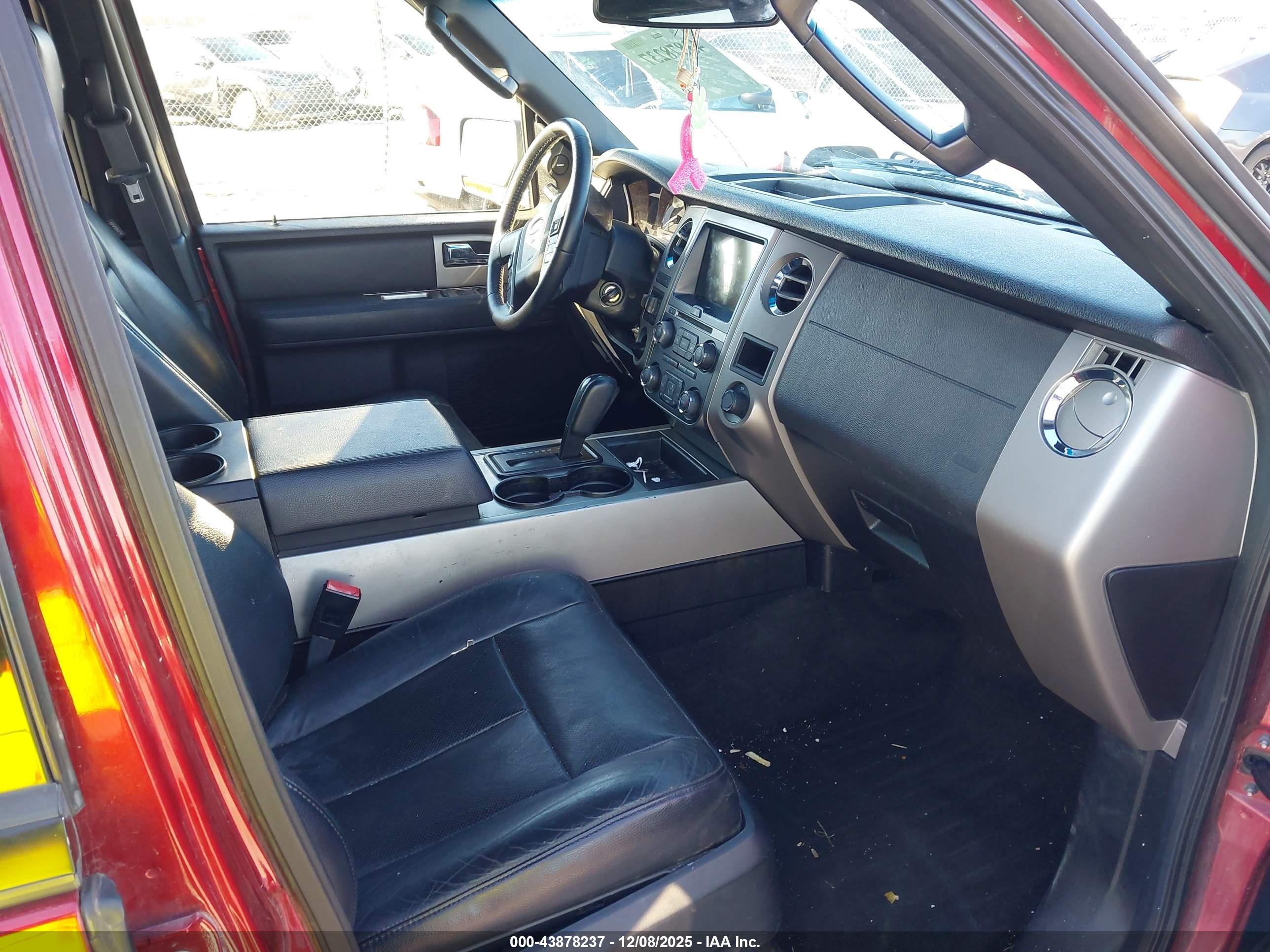 FORD EXPEDITION image 5