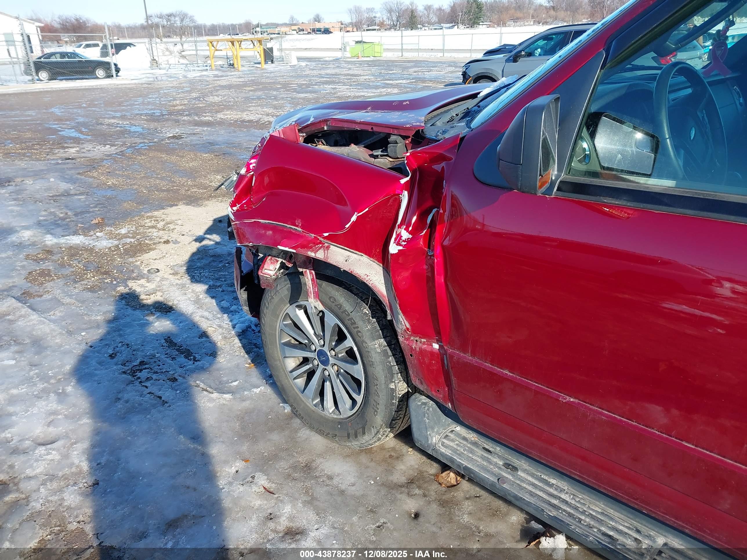FORD EXPEDITION image 6