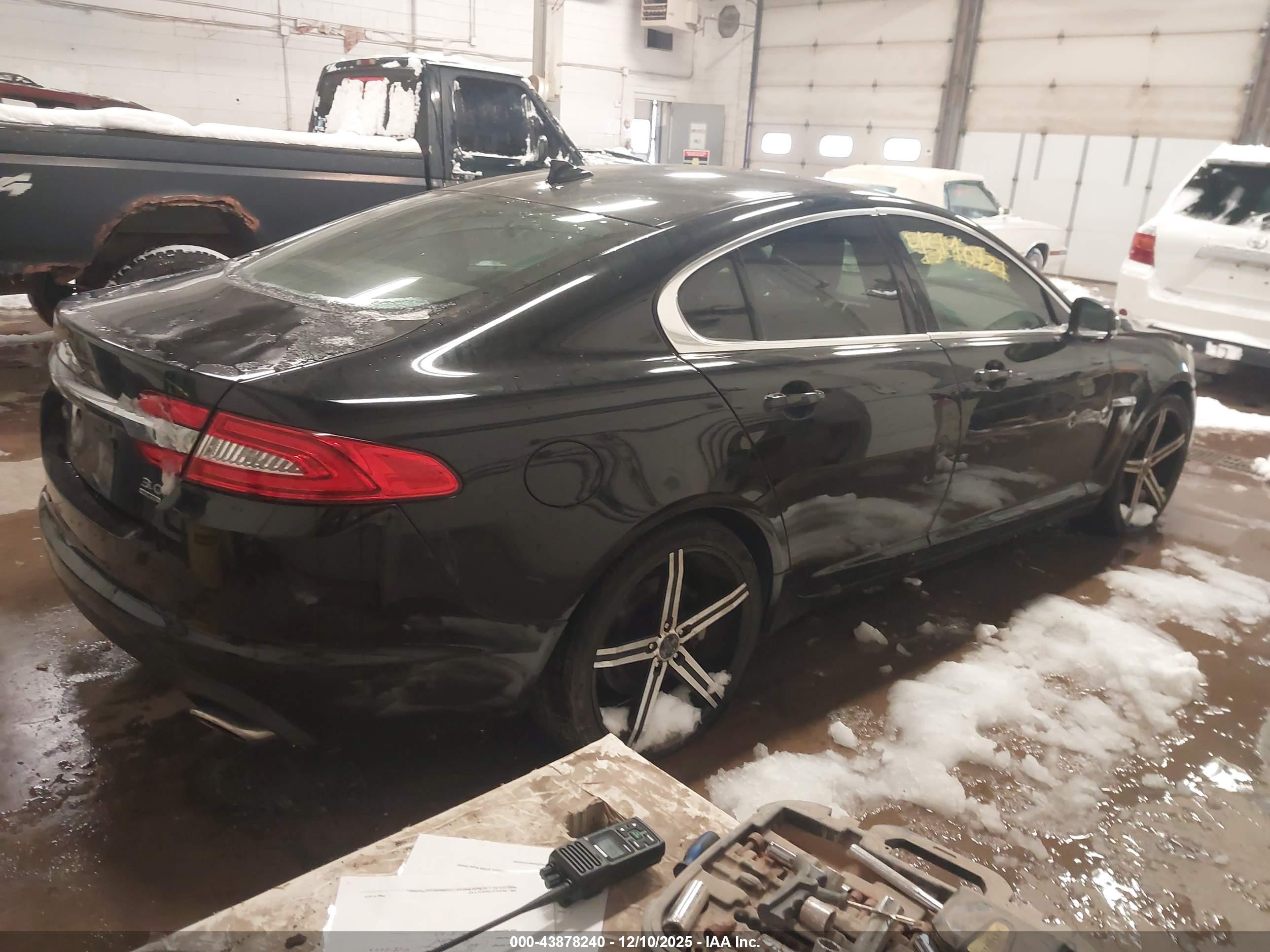 JAGUAR XF image 4
