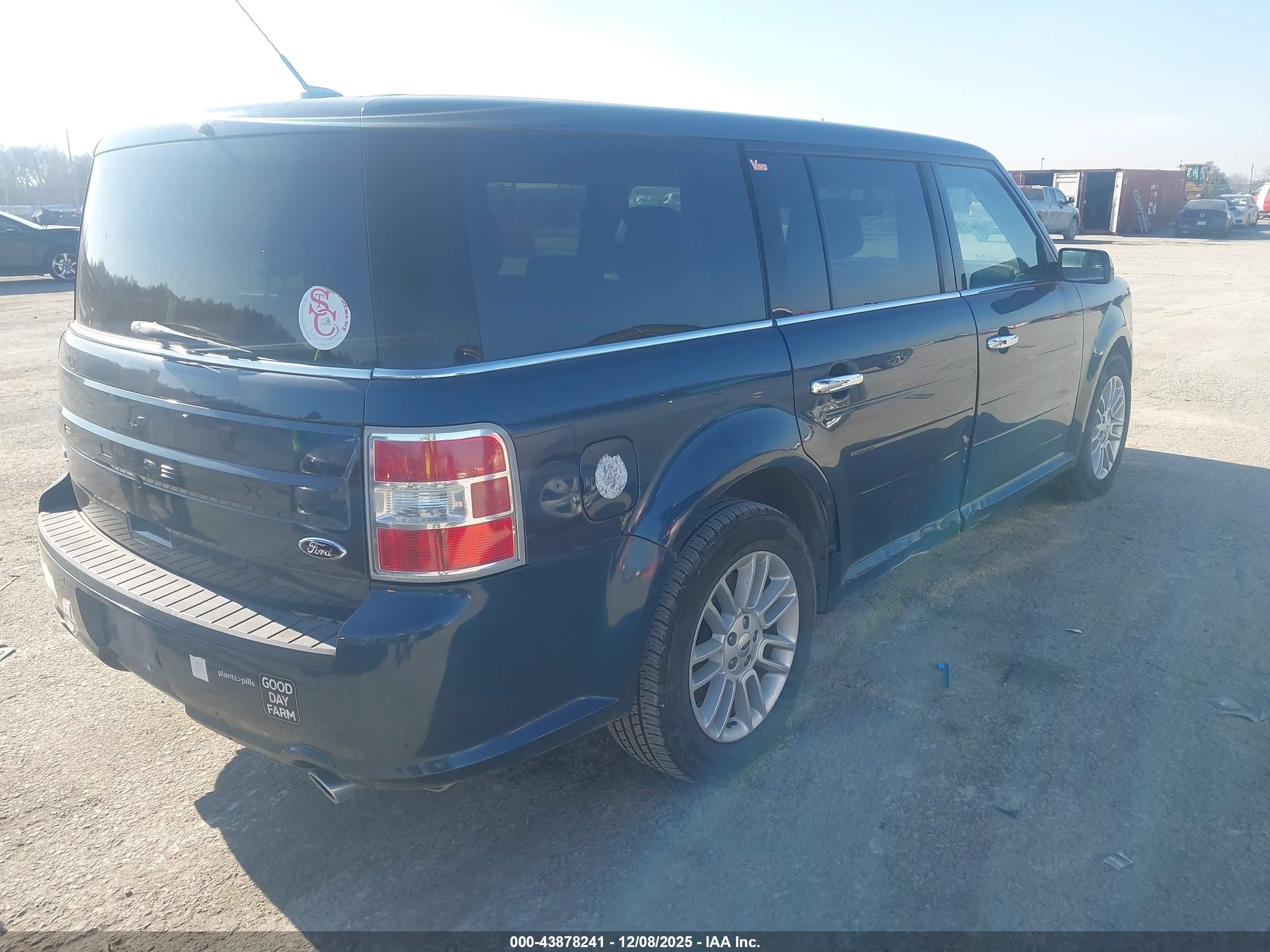 FORD FLEX image 4