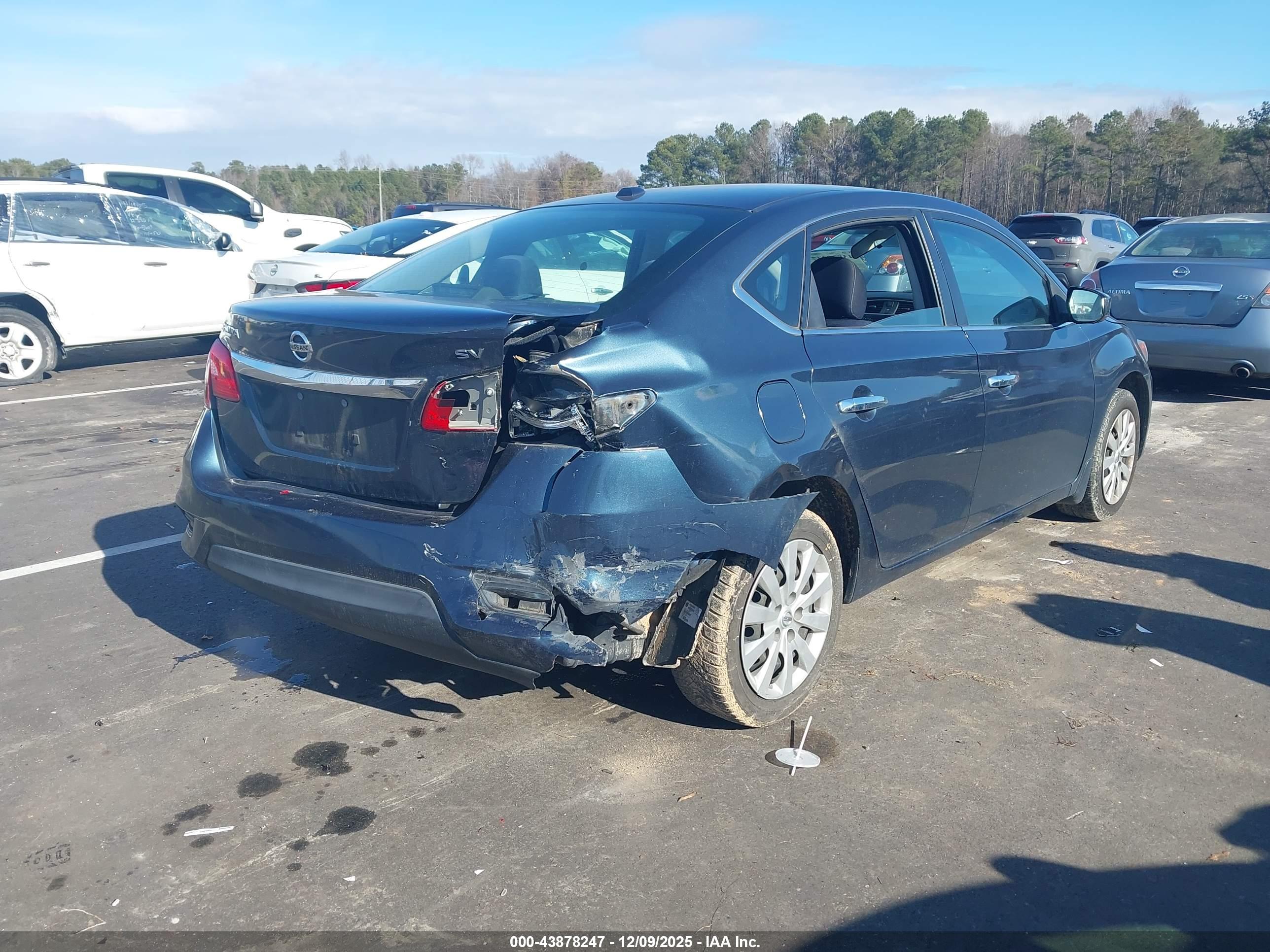 NISSAN SENTRA image 6