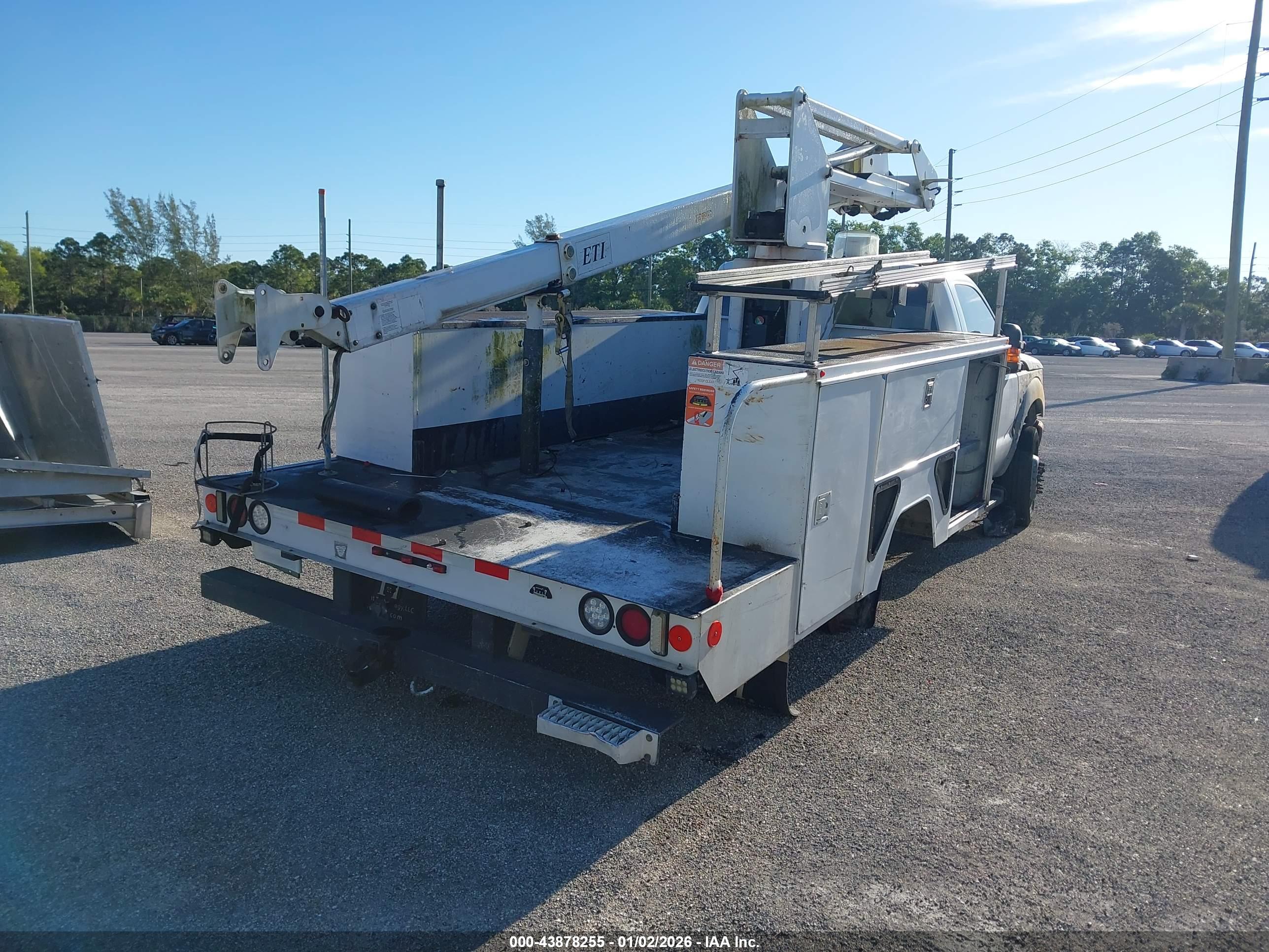FORD F-450 image 3