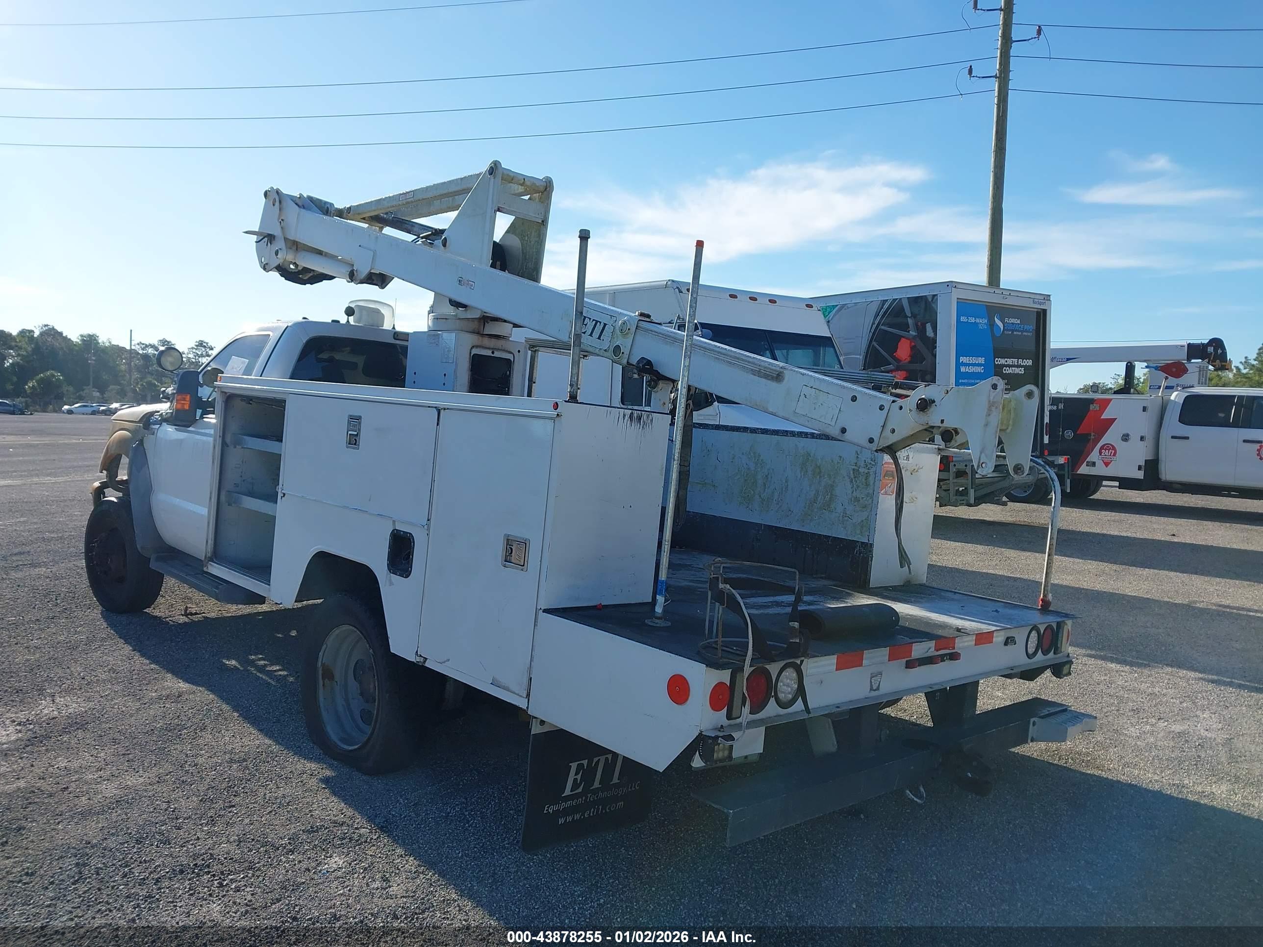 FORD F-450 image 4
