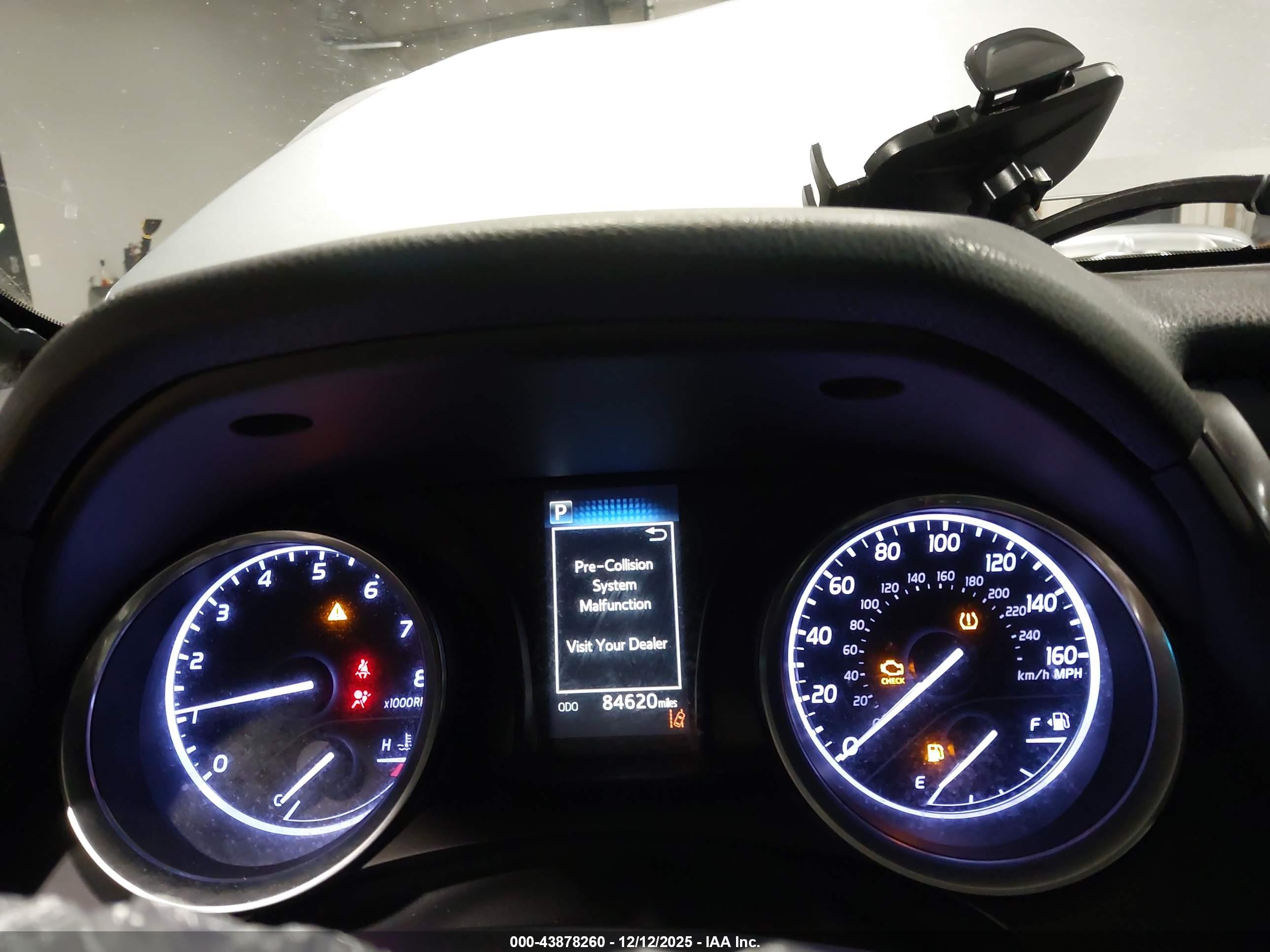 TOYOTA CAMRY image 7