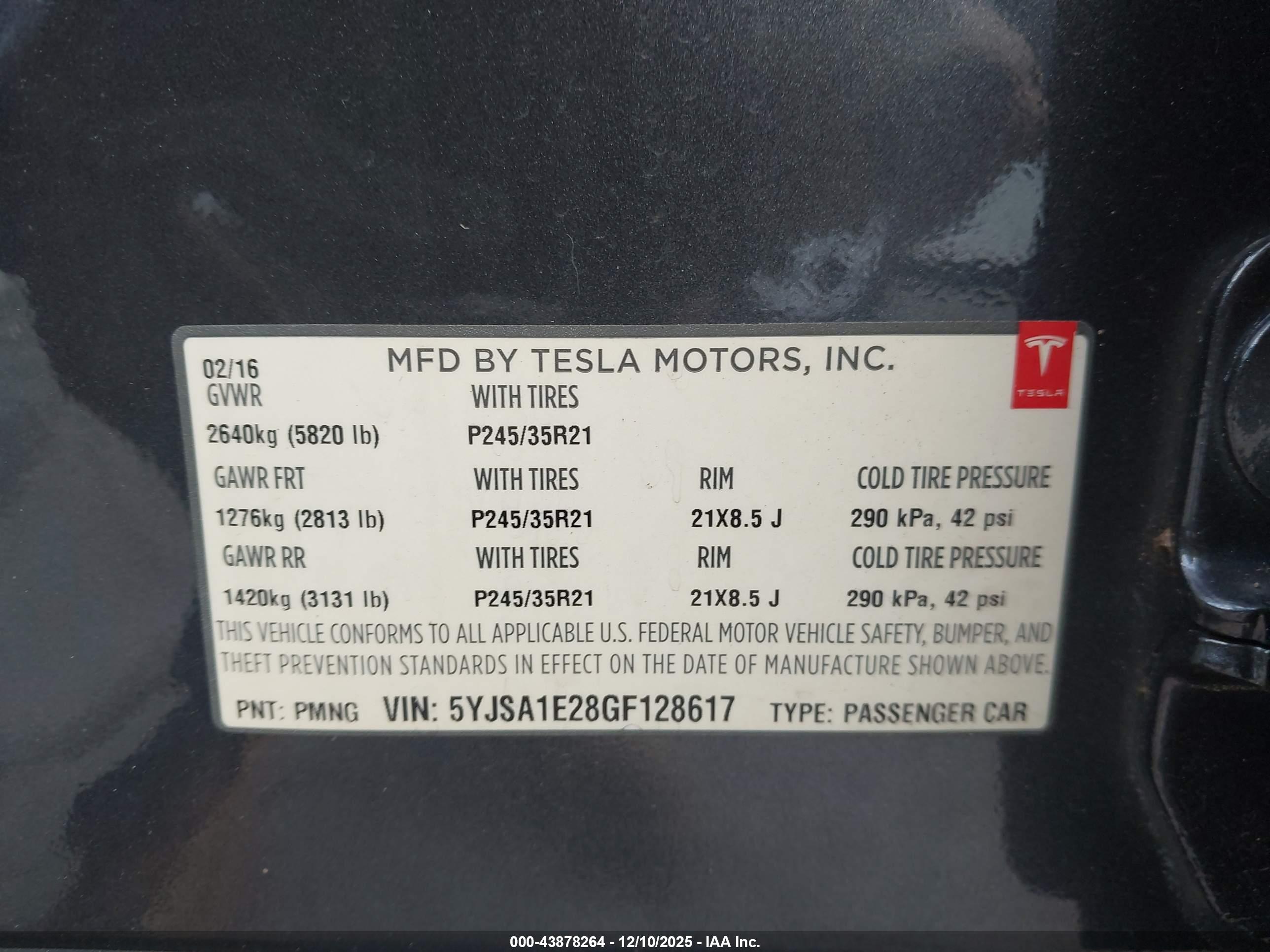 TESLA MODEL image 9