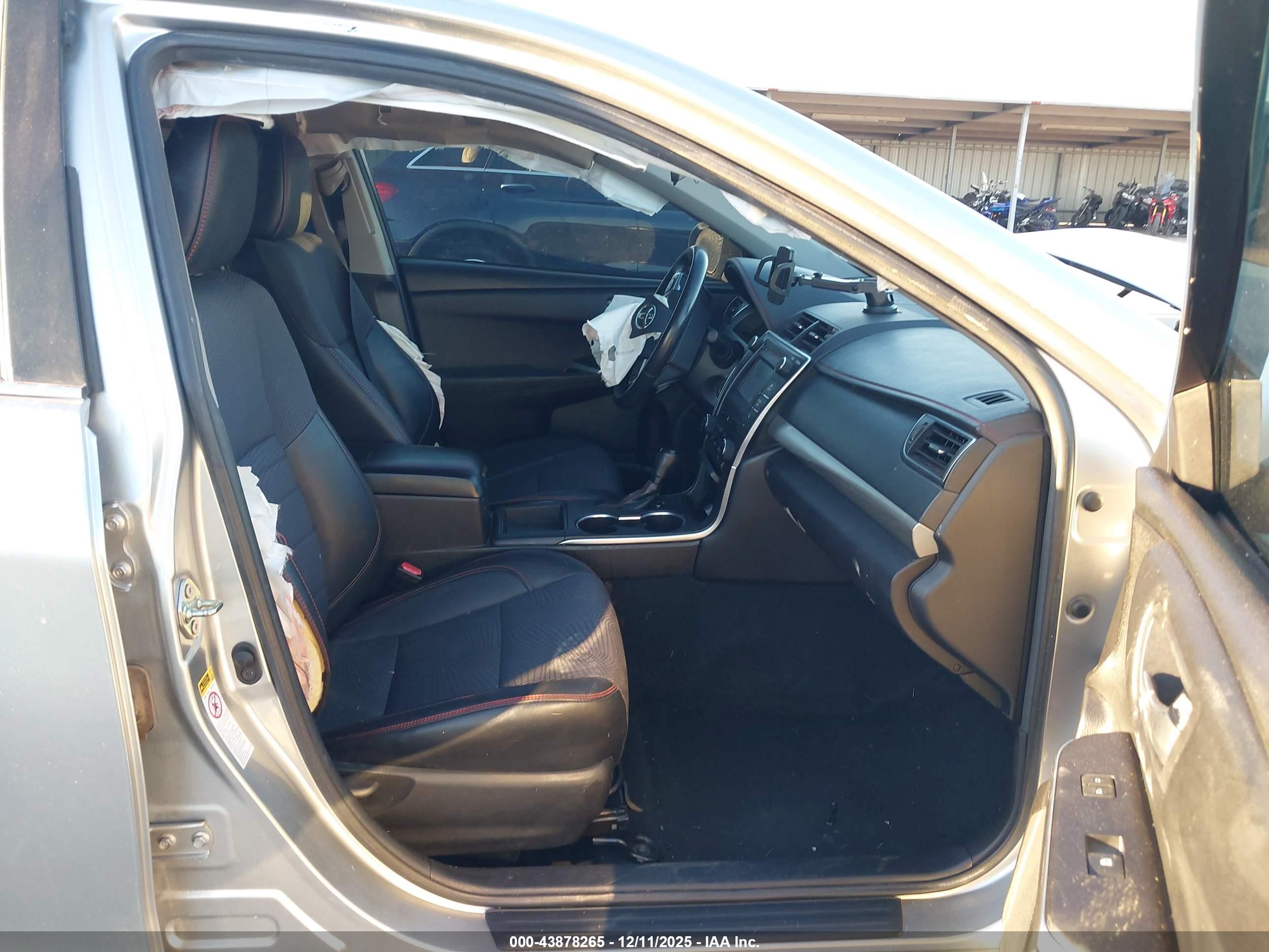 TOYOTA CAMRY image 5