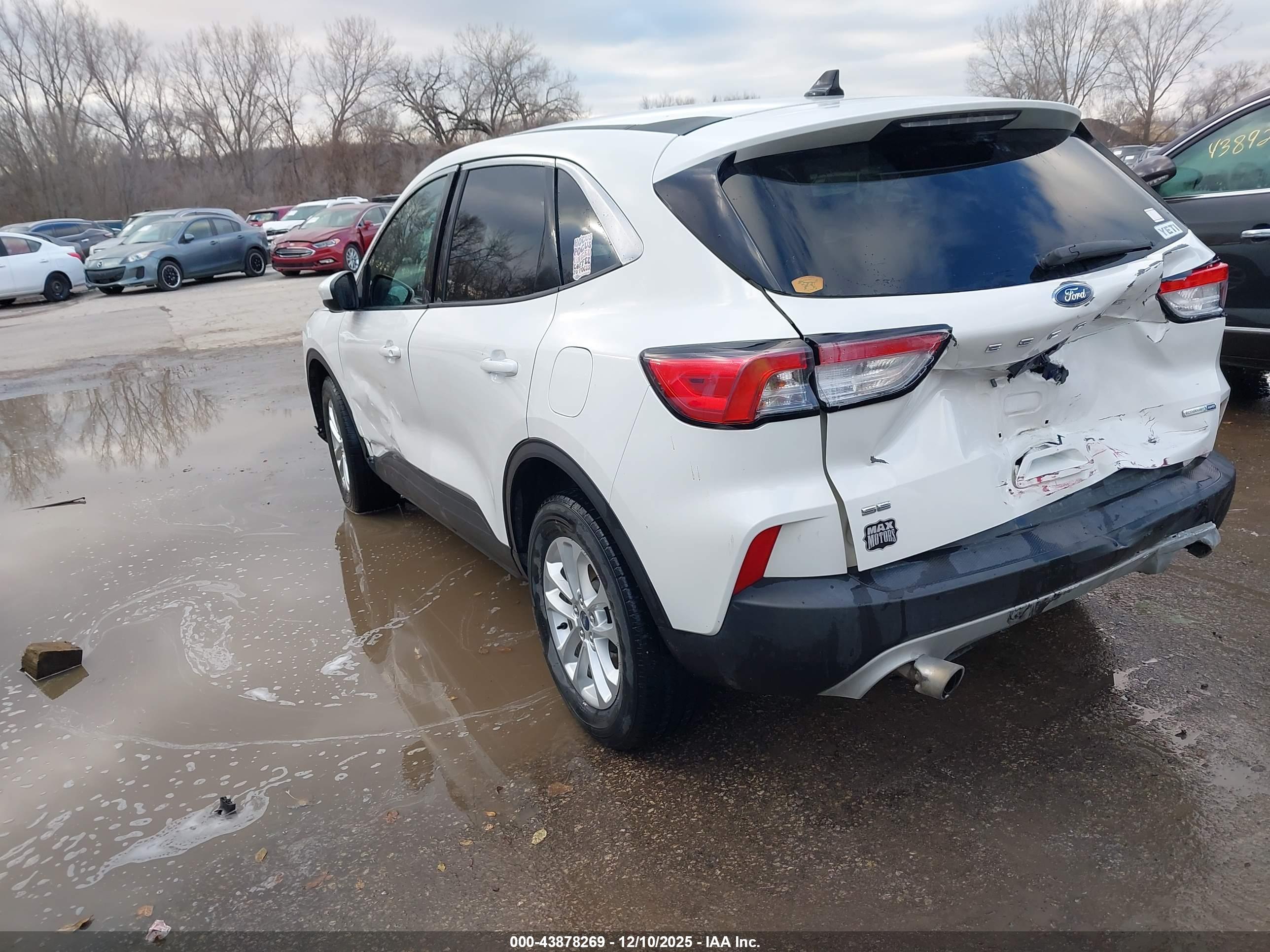 FORD ESCAPE image 3