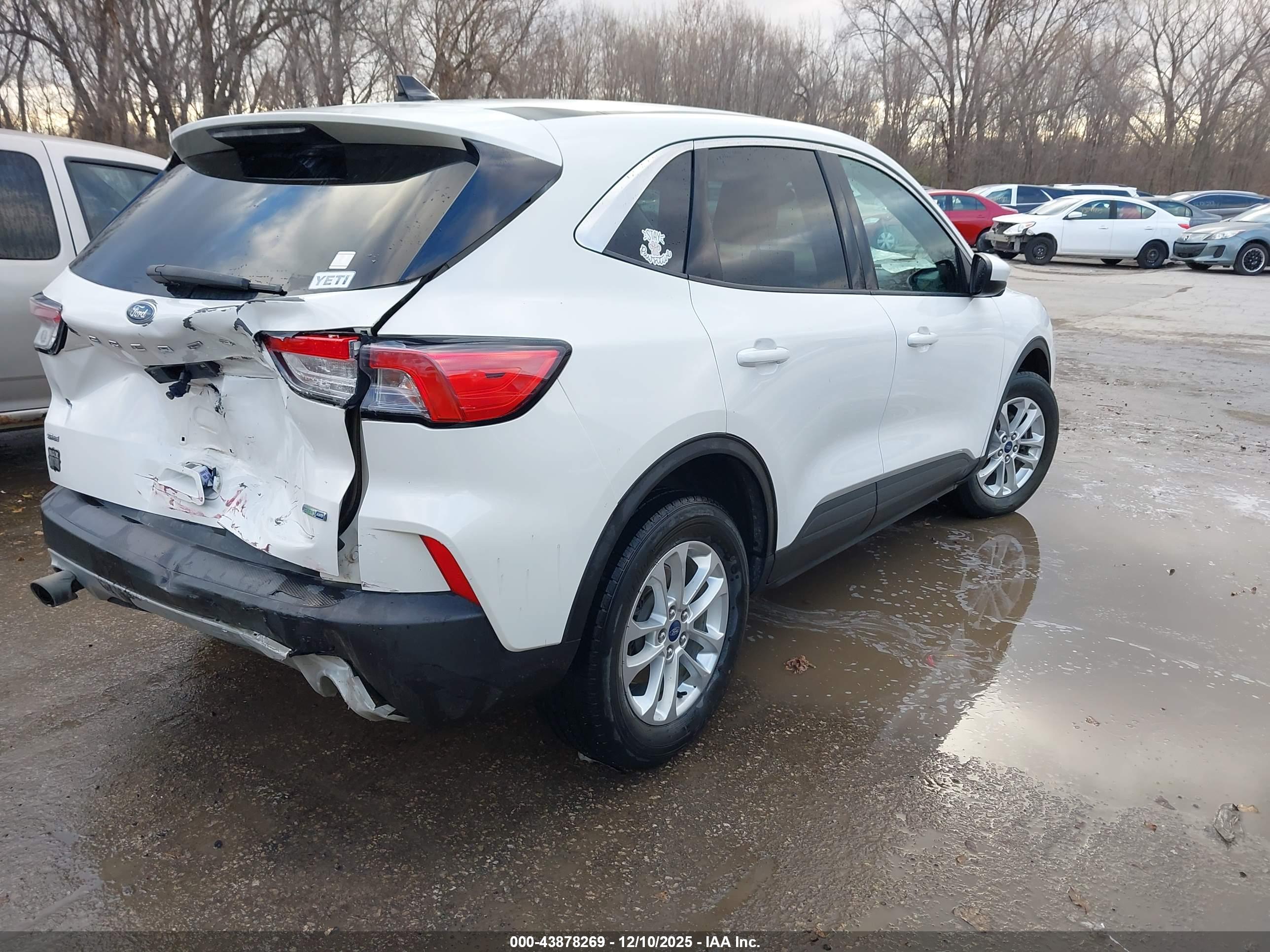 FORD ESCAPE image 4