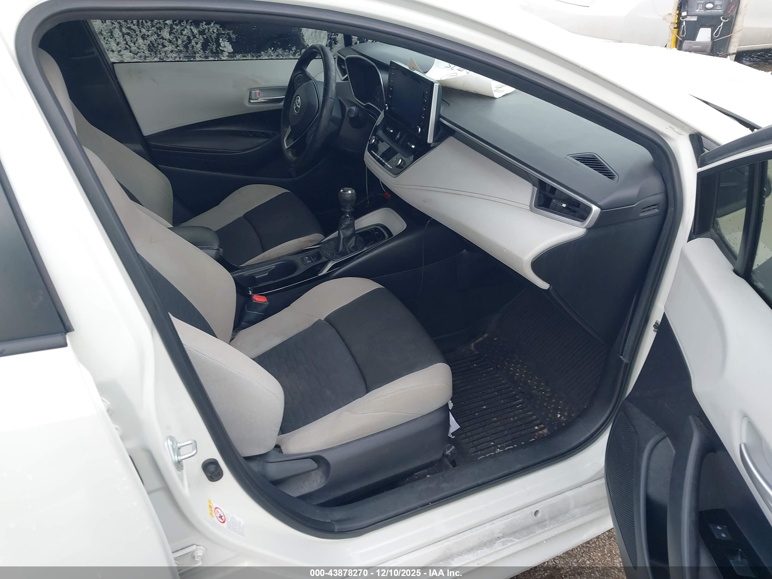 TOYOTA COROLLA image 5