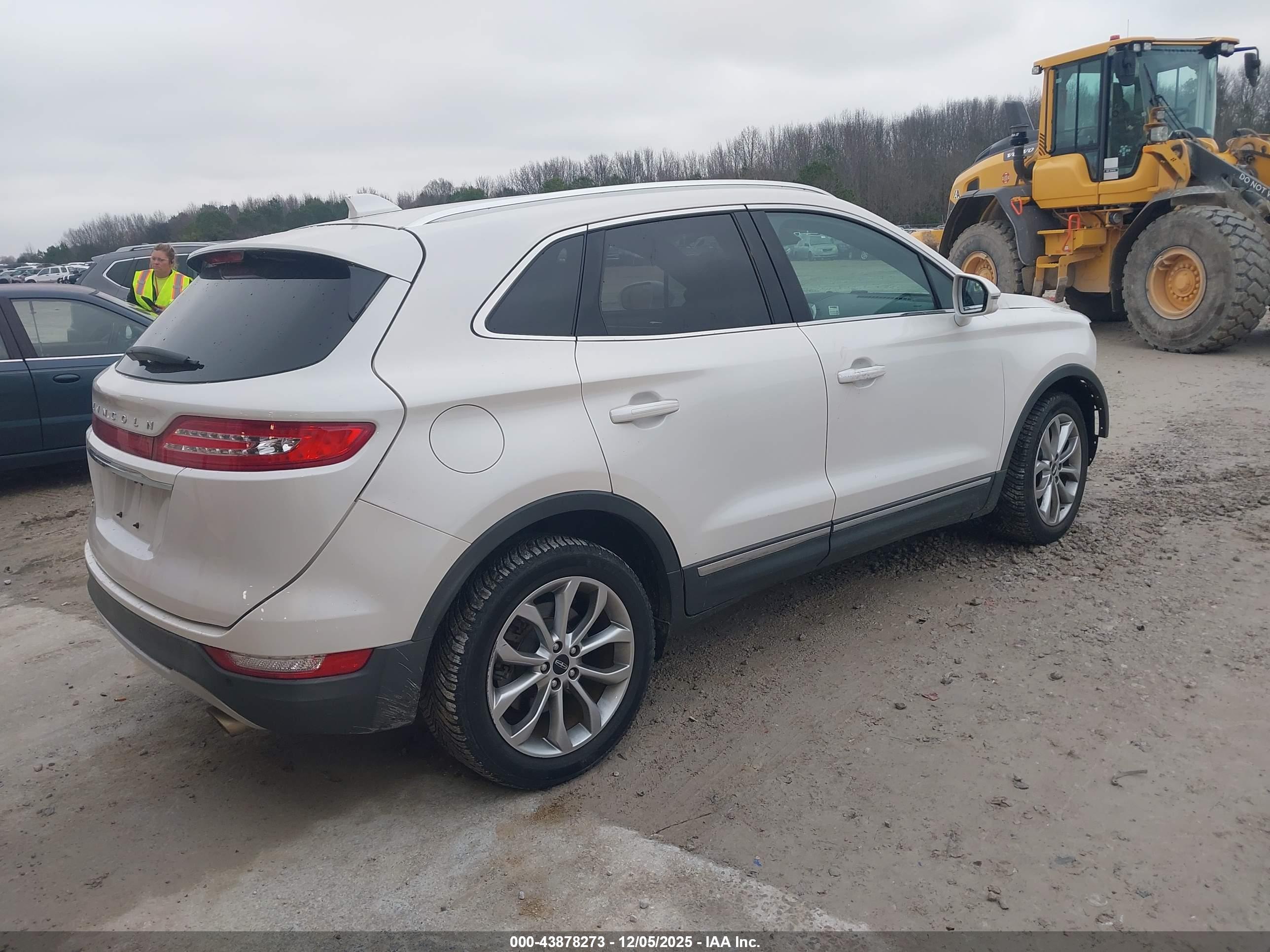 LINCOLN MKC image 4