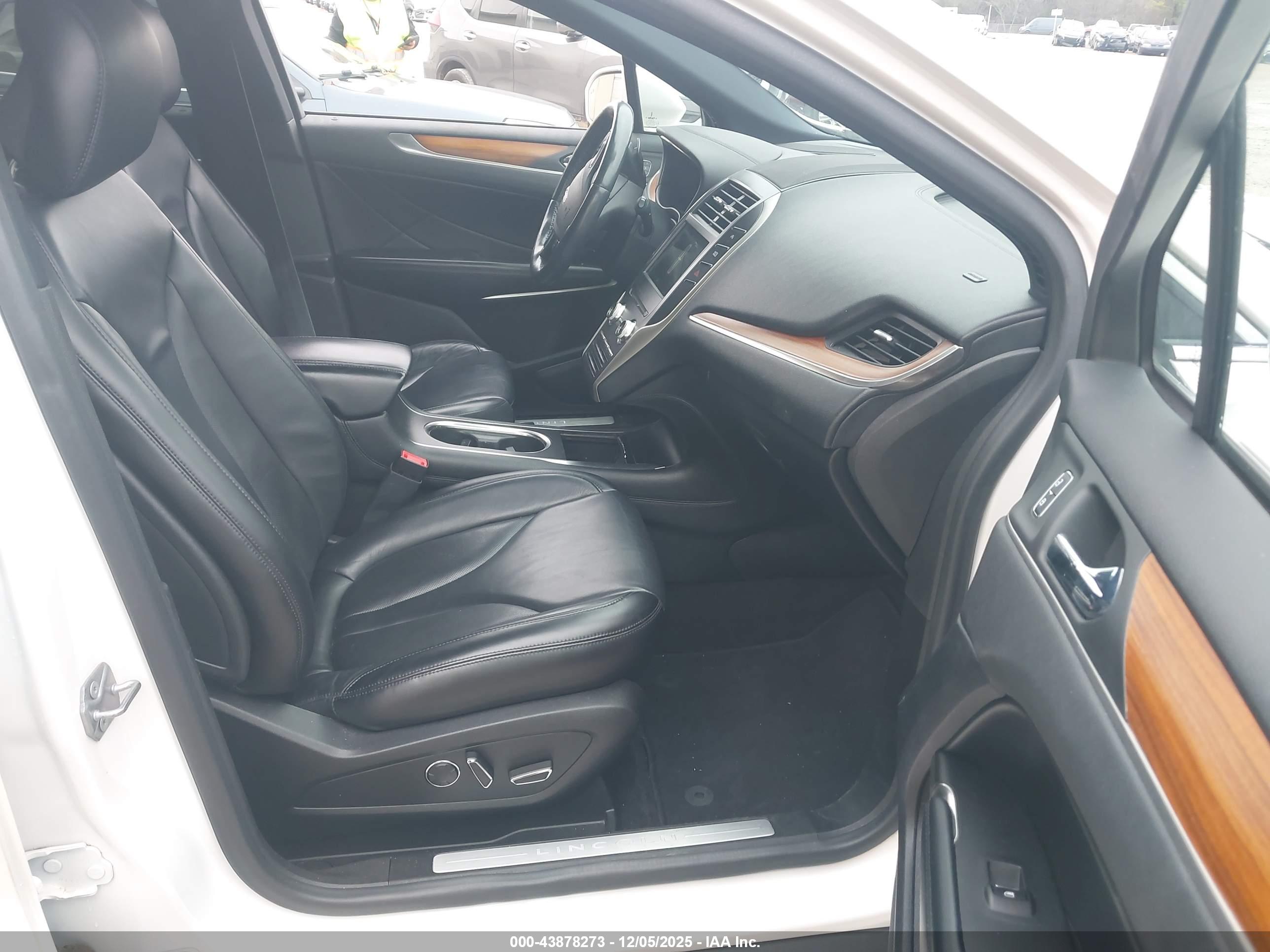 LINCOLN MKC image 5