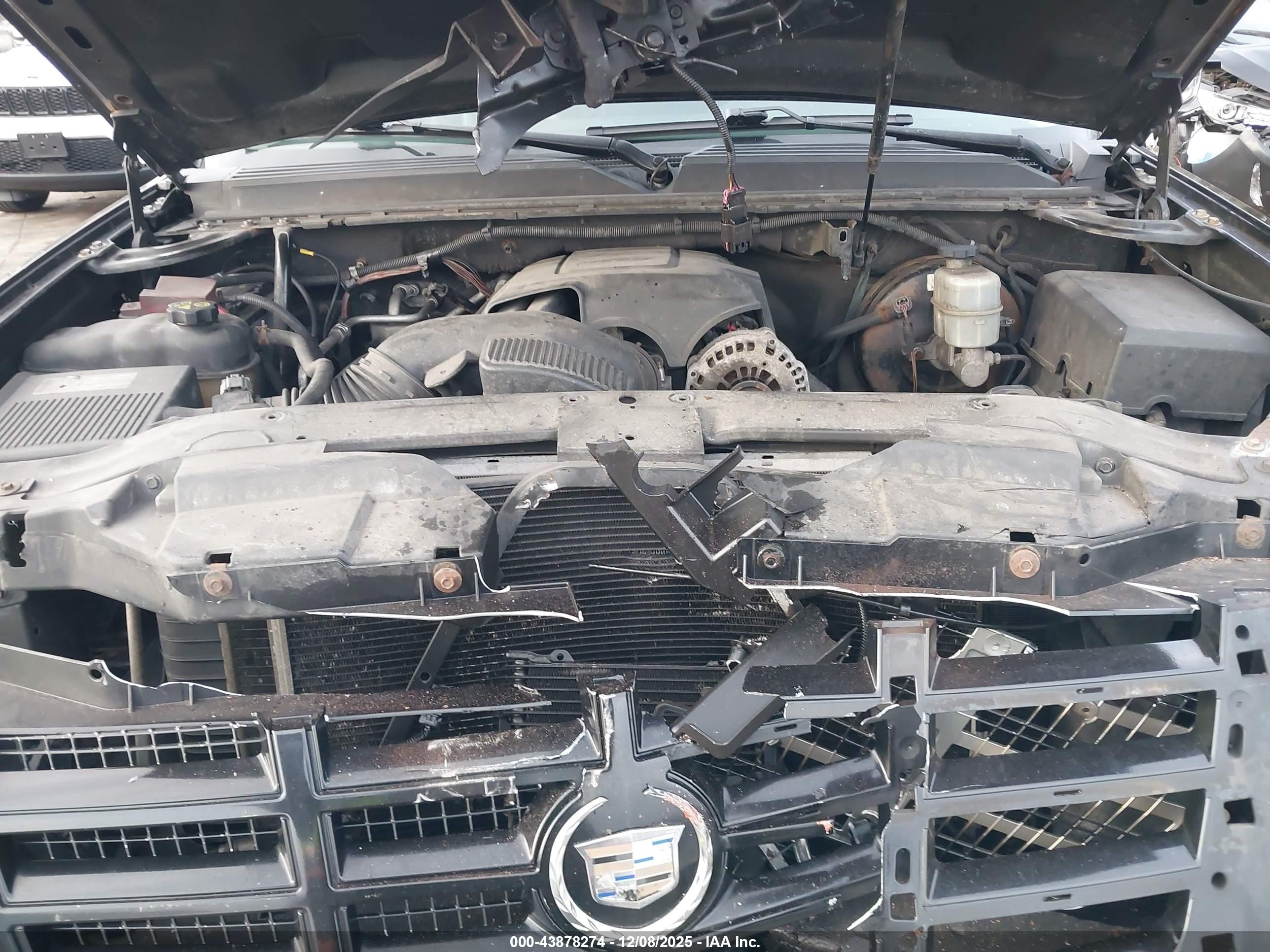 CADILLAC ESCALADE image 10
