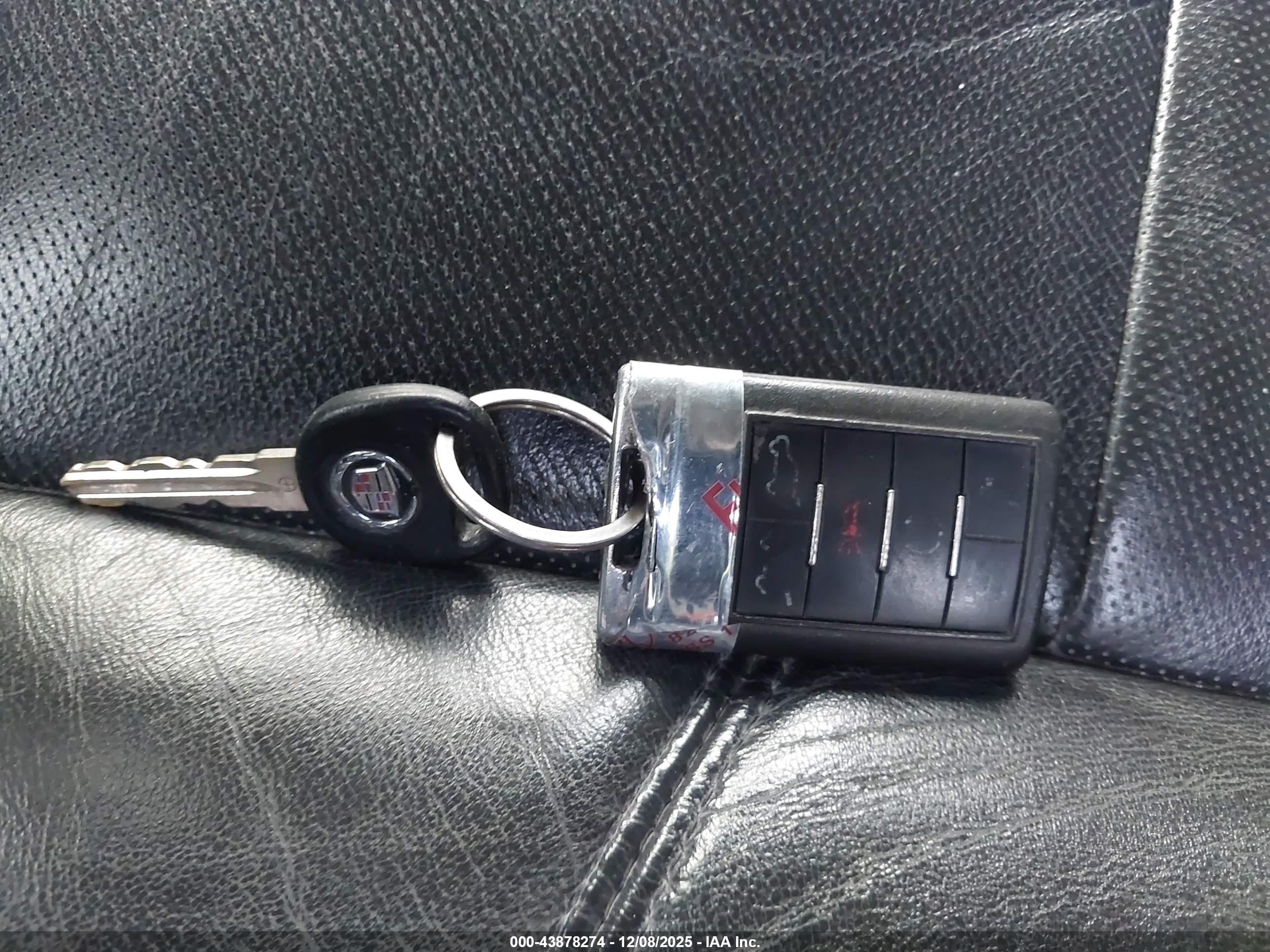 CADILLAC ESCALADE image 11
