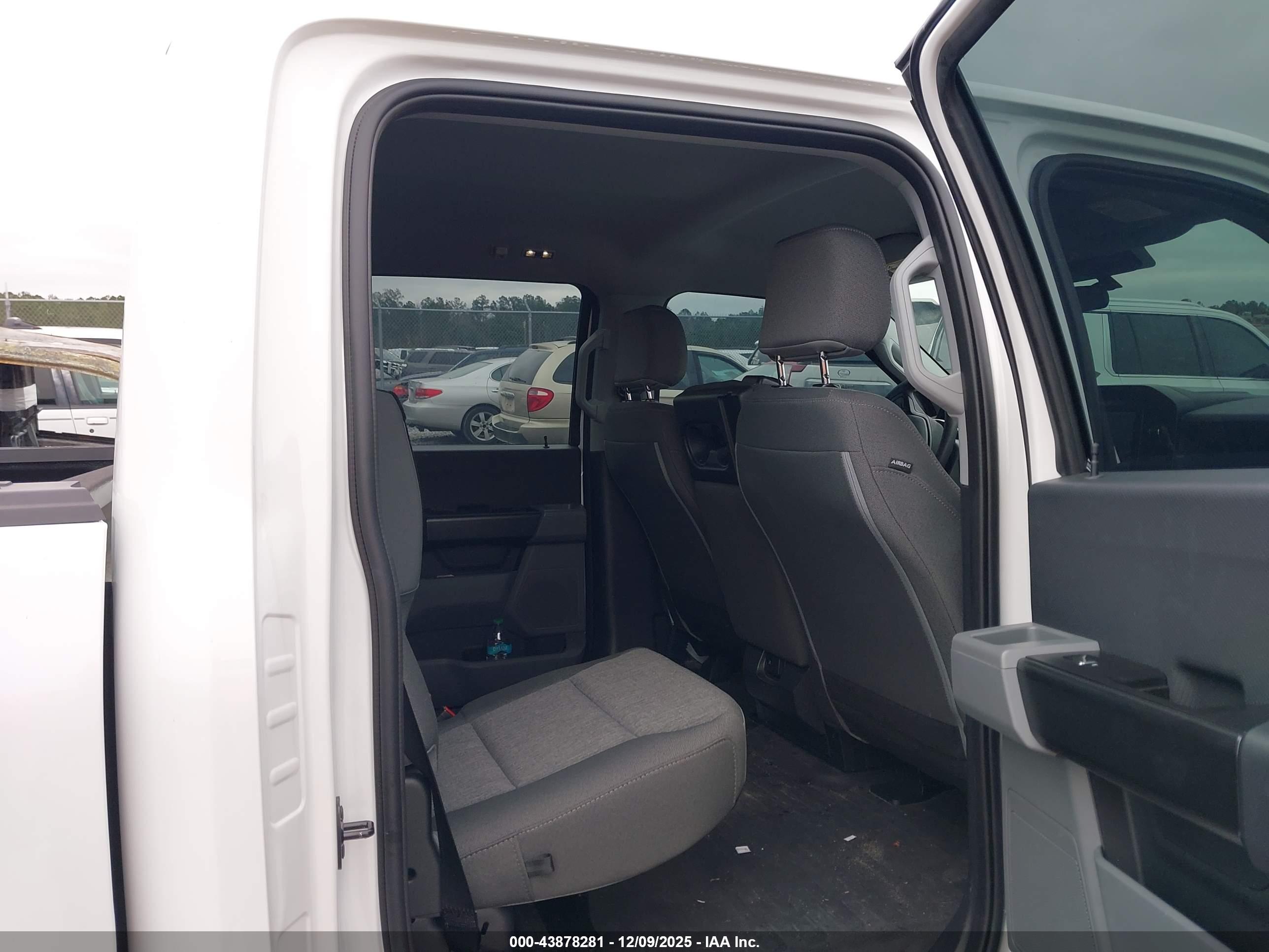 FORD F-150 image 8