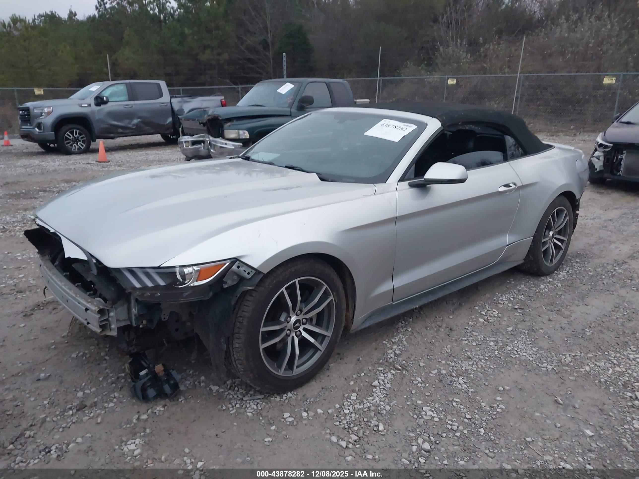 FORD MUSTANG image 2