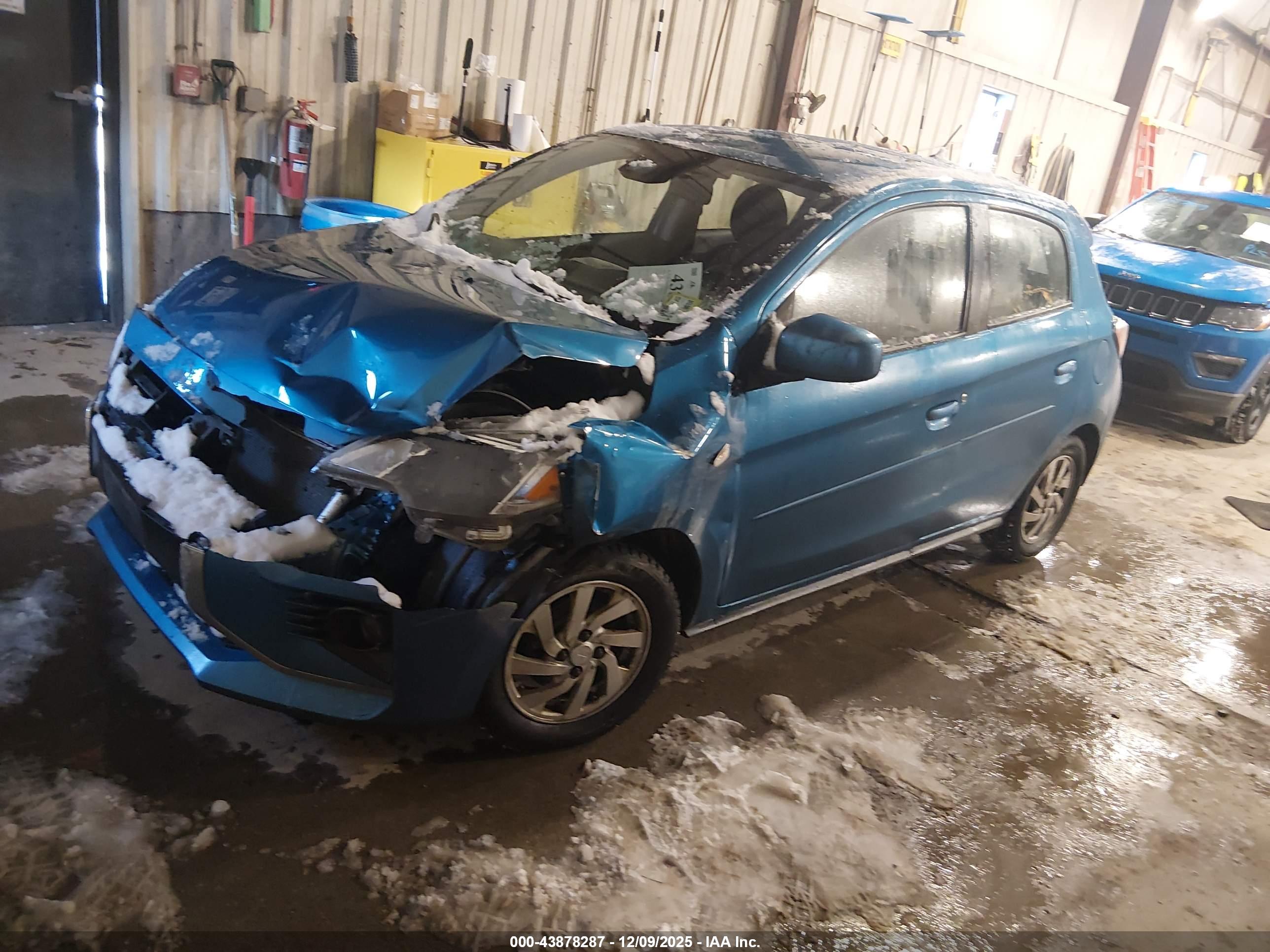MITSUBISHI MIRAGE image 2