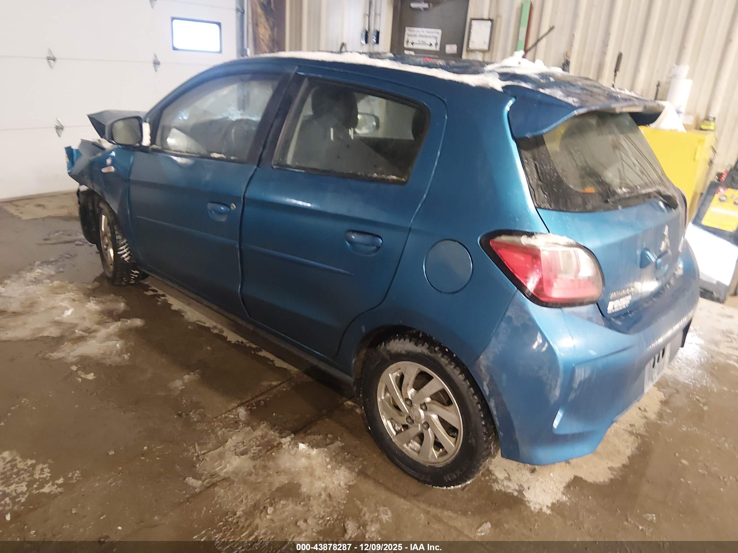 MITSUBISHI MIRAGE image 3