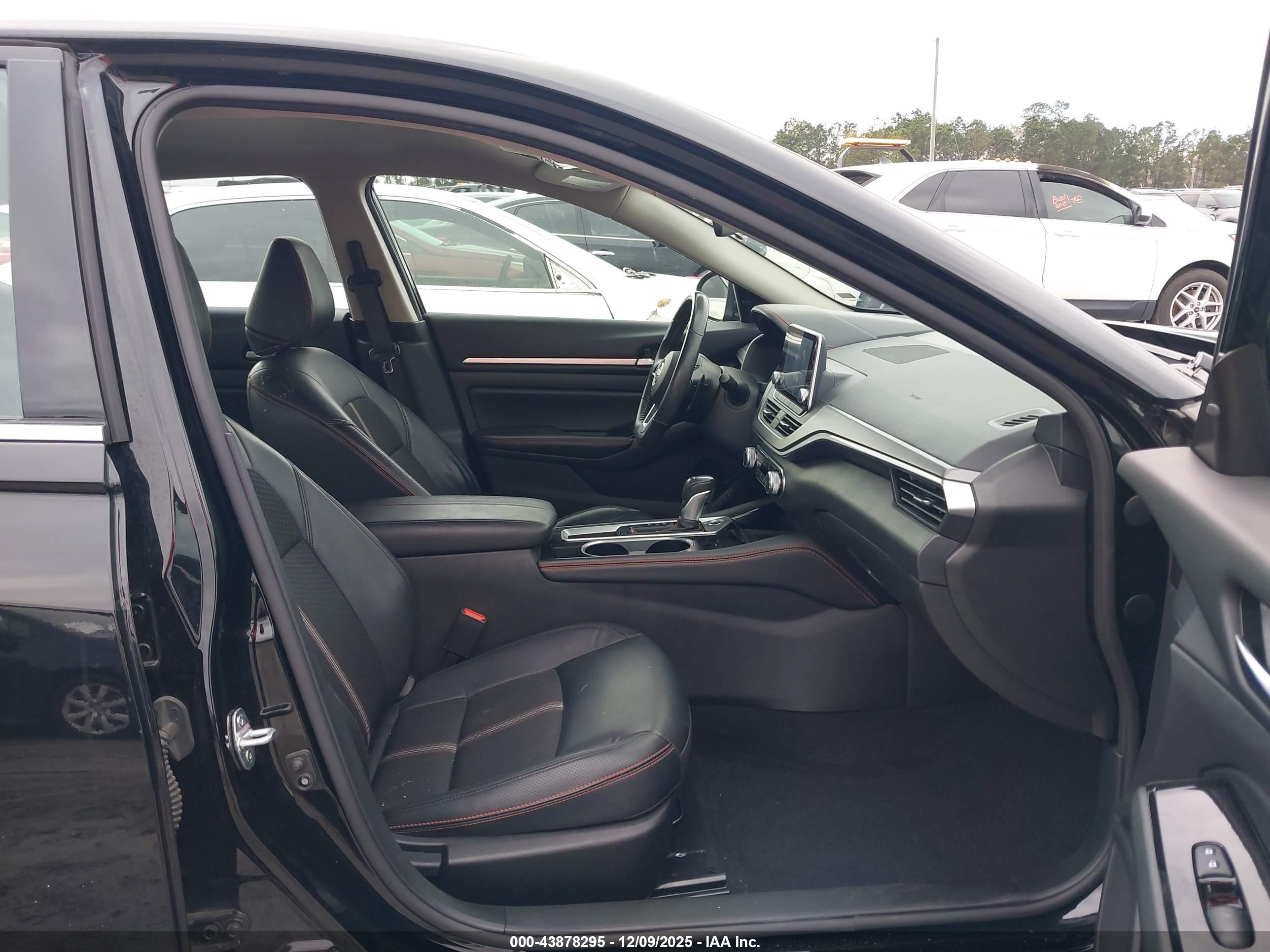 NISSAN ALTIMA image 5